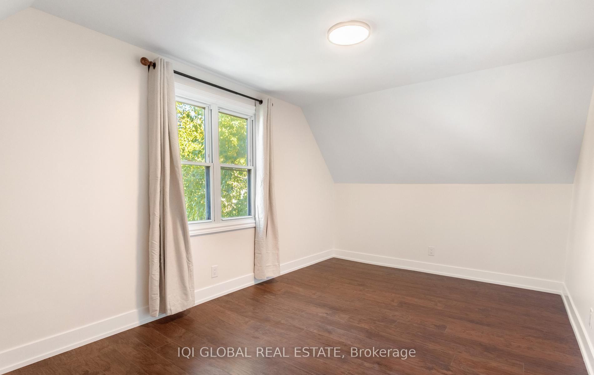 Photo 25 of 504 Brucedale Avenue E, Hamilton, Eastmount — HOMEH
