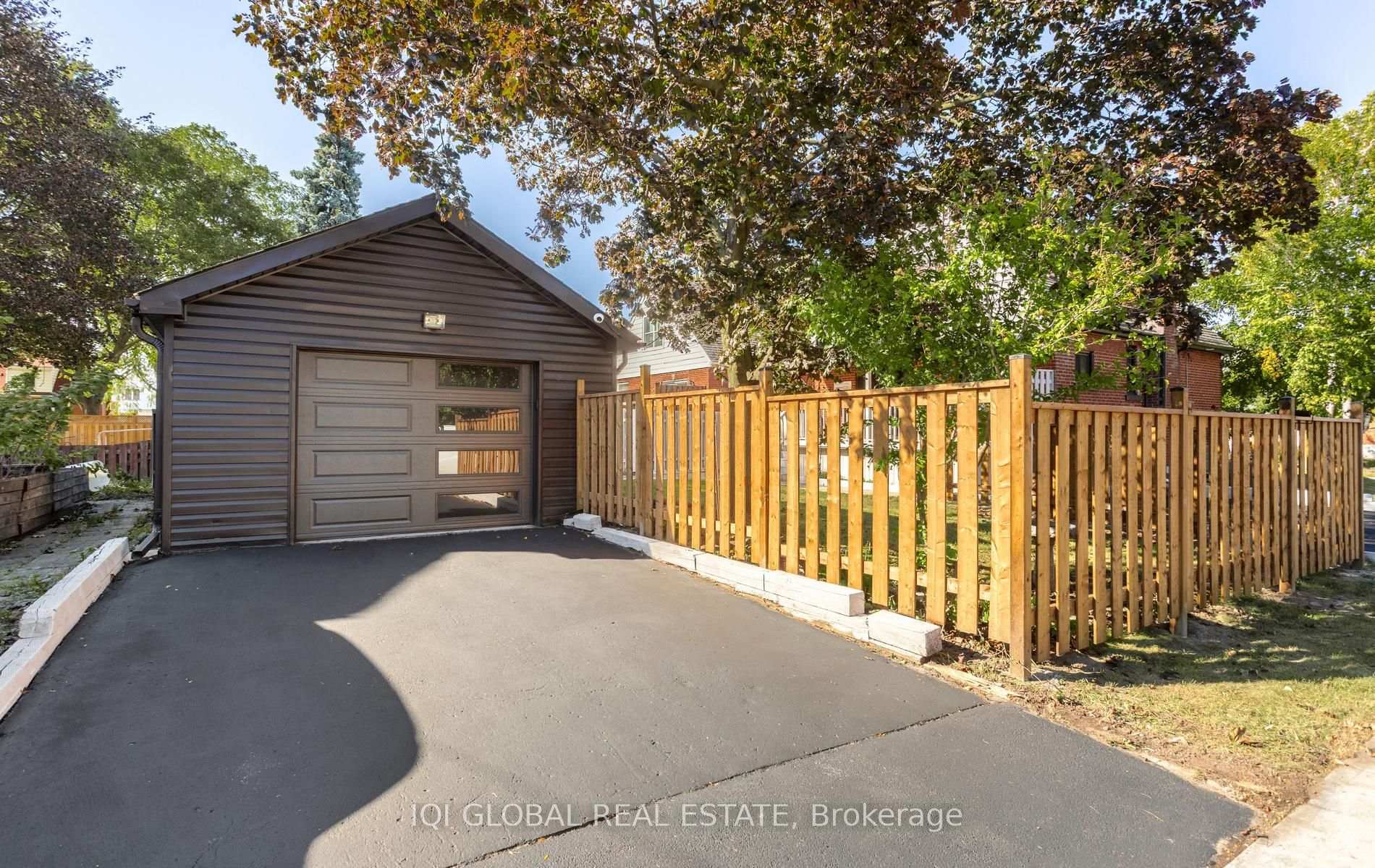 Photo 46 of 504 Brucedale Avenue E, Hamilton, Eastmount — HOMEH