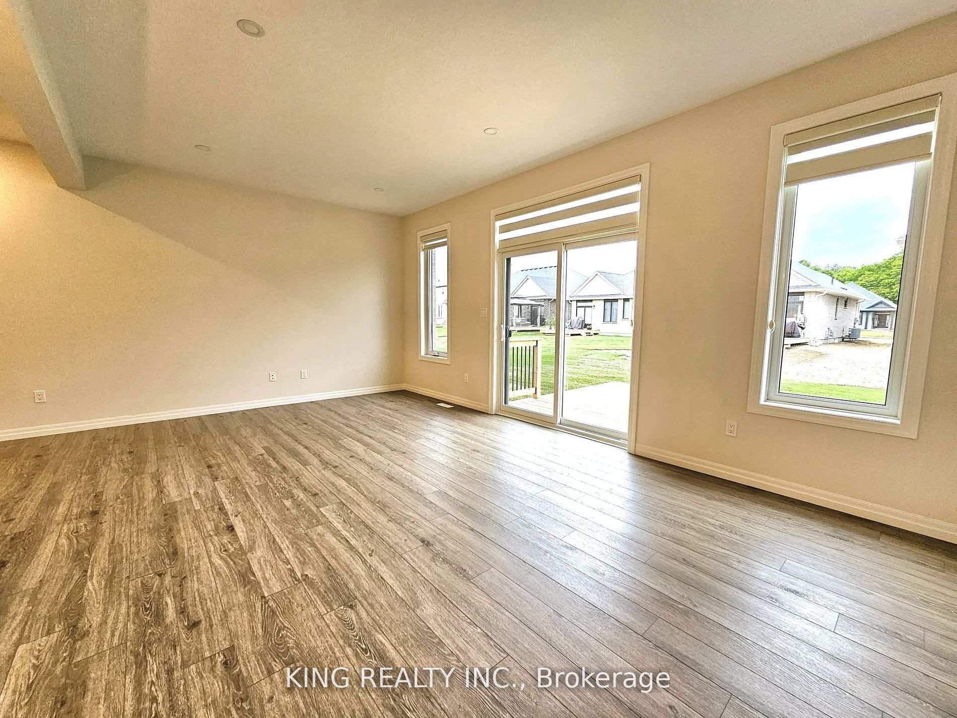 Photo 7 of 214 Renaissance Drive, St. Thomas — HOMEH