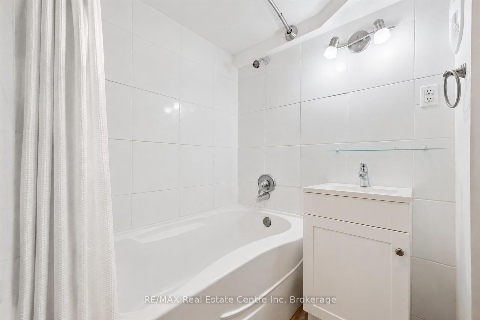 Photo 20 of 277 Kathleen Street, Guelph, Exhibition Park — HOMEH