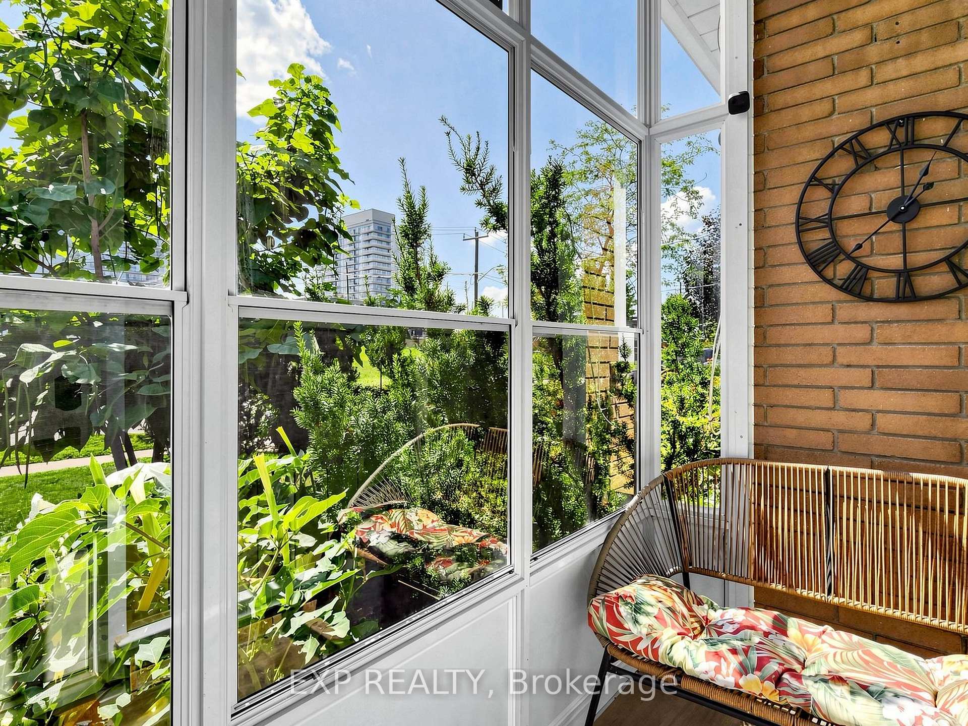 Photo 4 of 175 Penn Avenue, Newmarket, Bristol-London — HOMEH