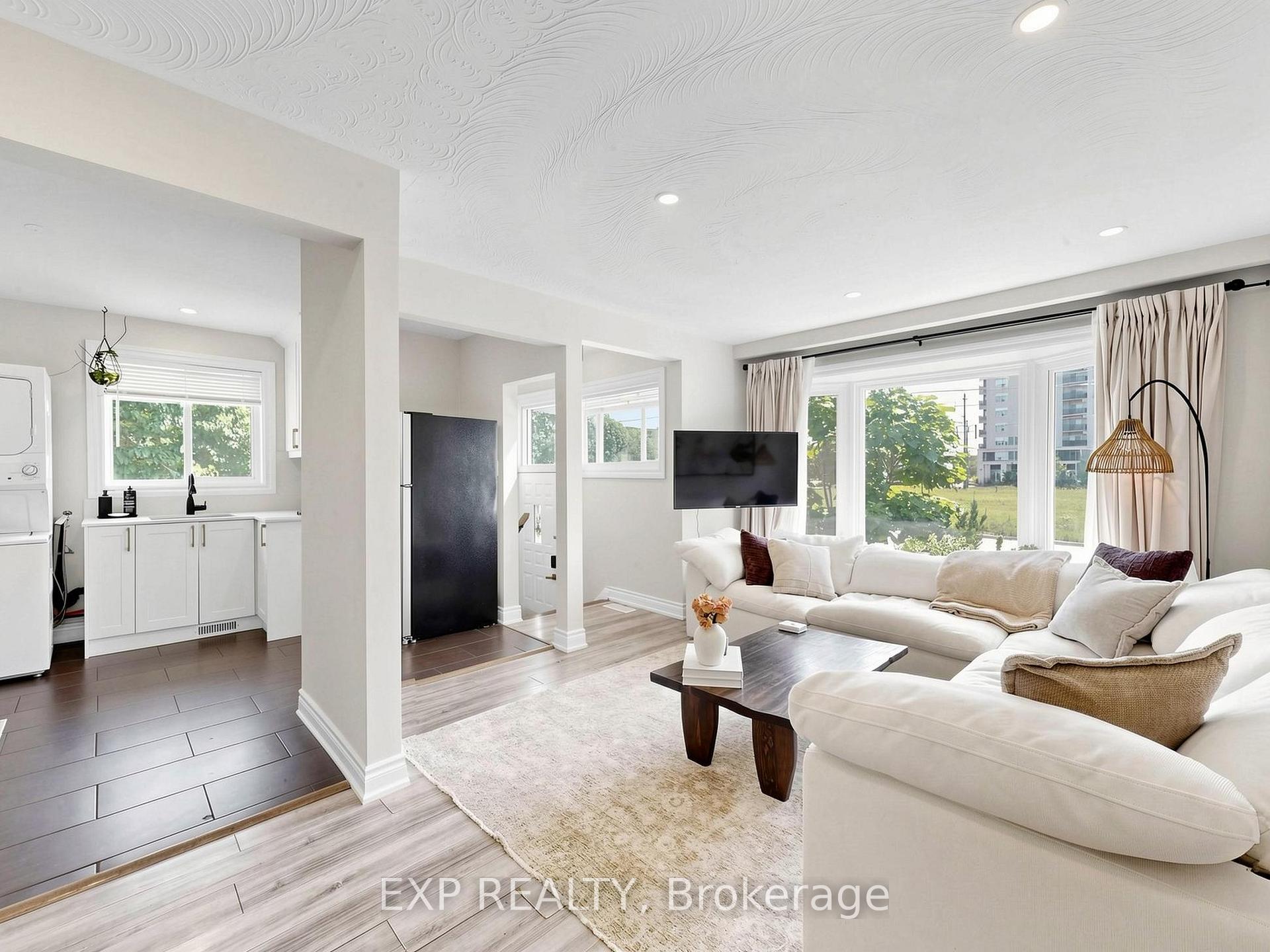 Photo 7 of 175 Penn Avenue, Newmarket, Bristol-London — HOMEH