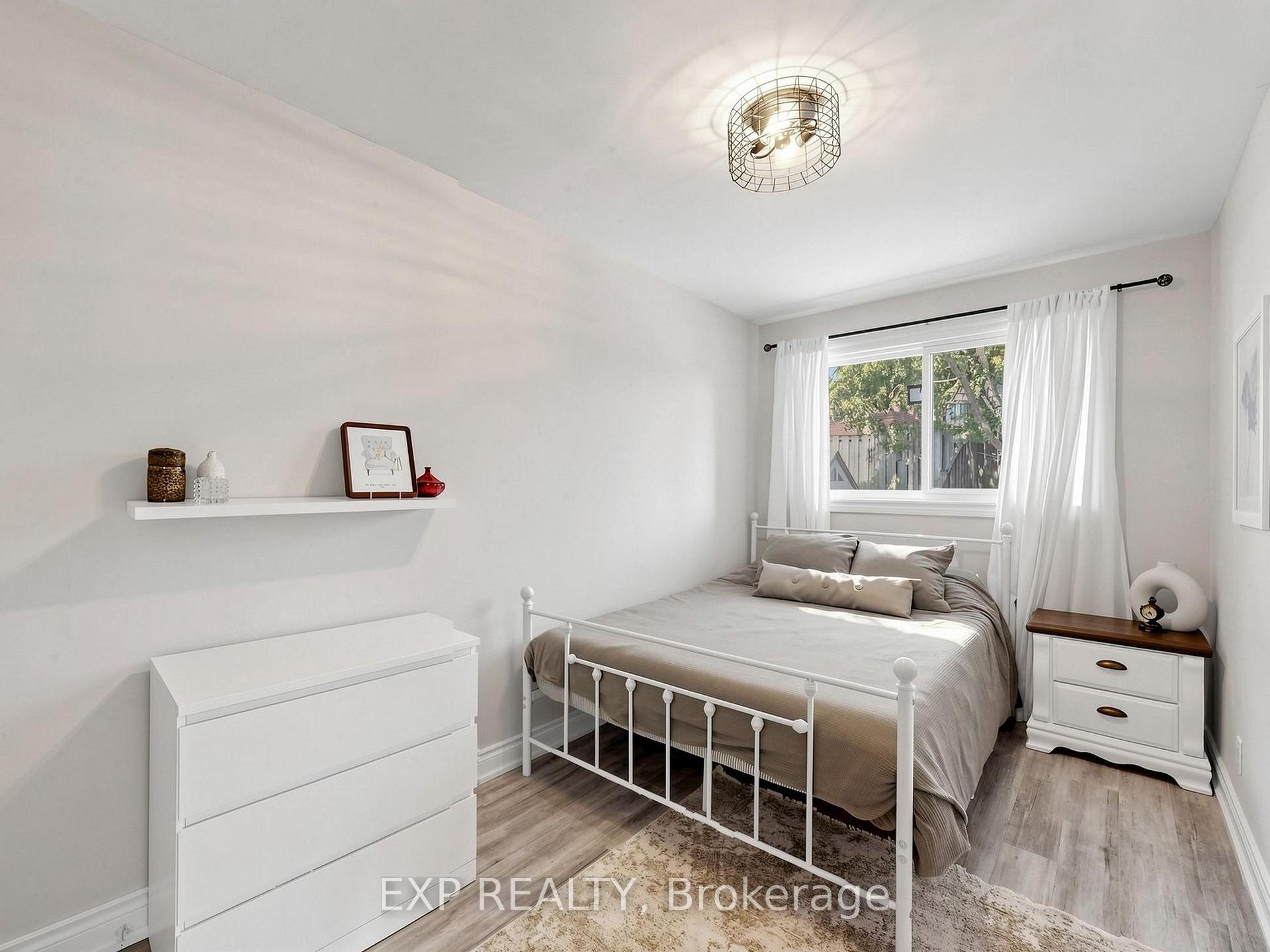 Photo 13 of 175 Penn Avenue, Newmarket, Bristol-London — HOMEH