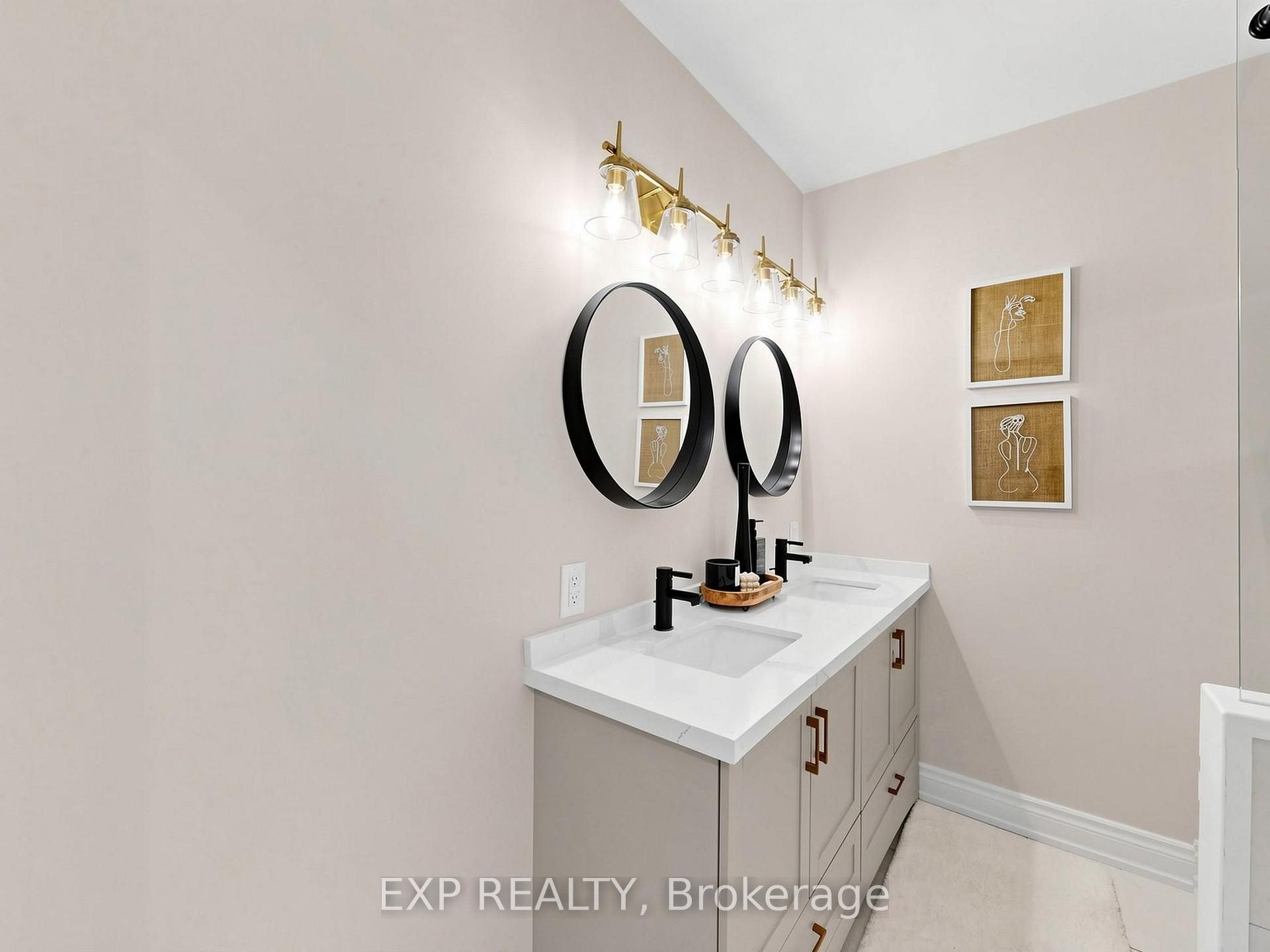 Photo 15 of 175 Penn Avenue, Newmarket, Bristol-London — HOMEH