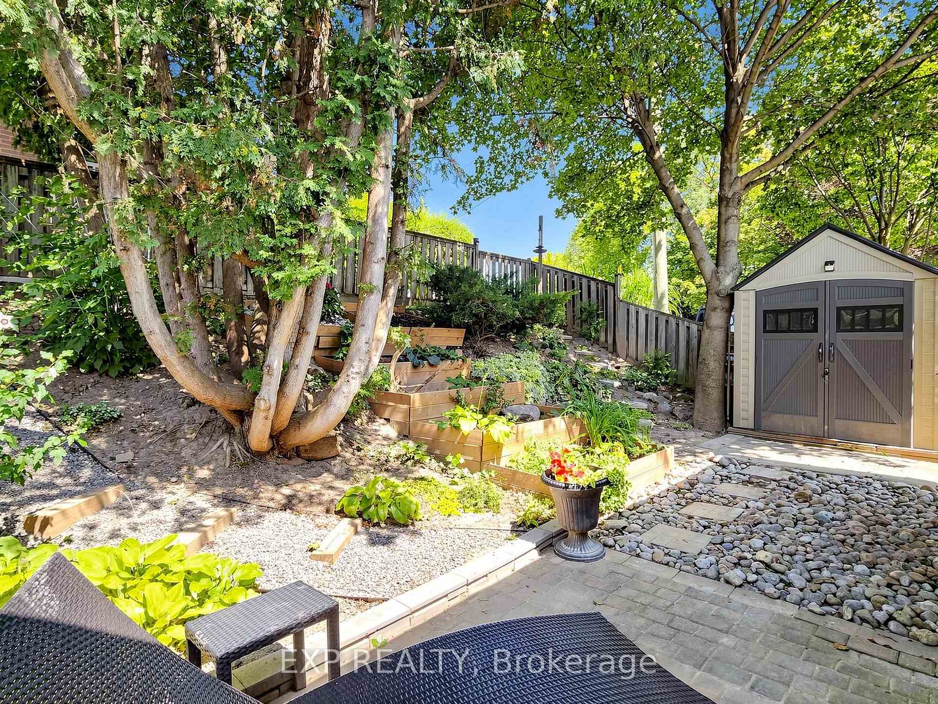 Photo 17 of 175 Penn Avenue, Newmarket, Bristol-London — HOMEH