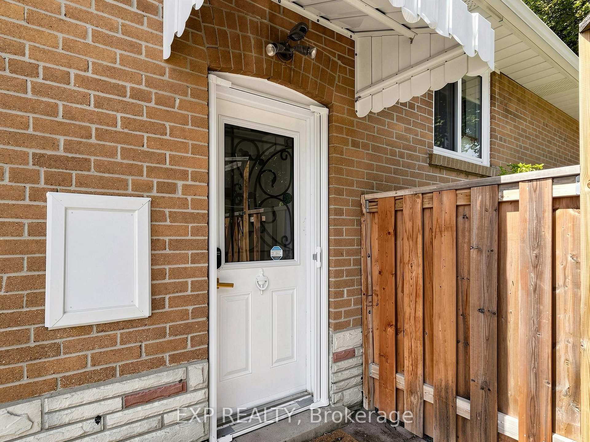 Photo 23 of 175 Penn Avenue, Newmarket, Bristol-London — HOMEH