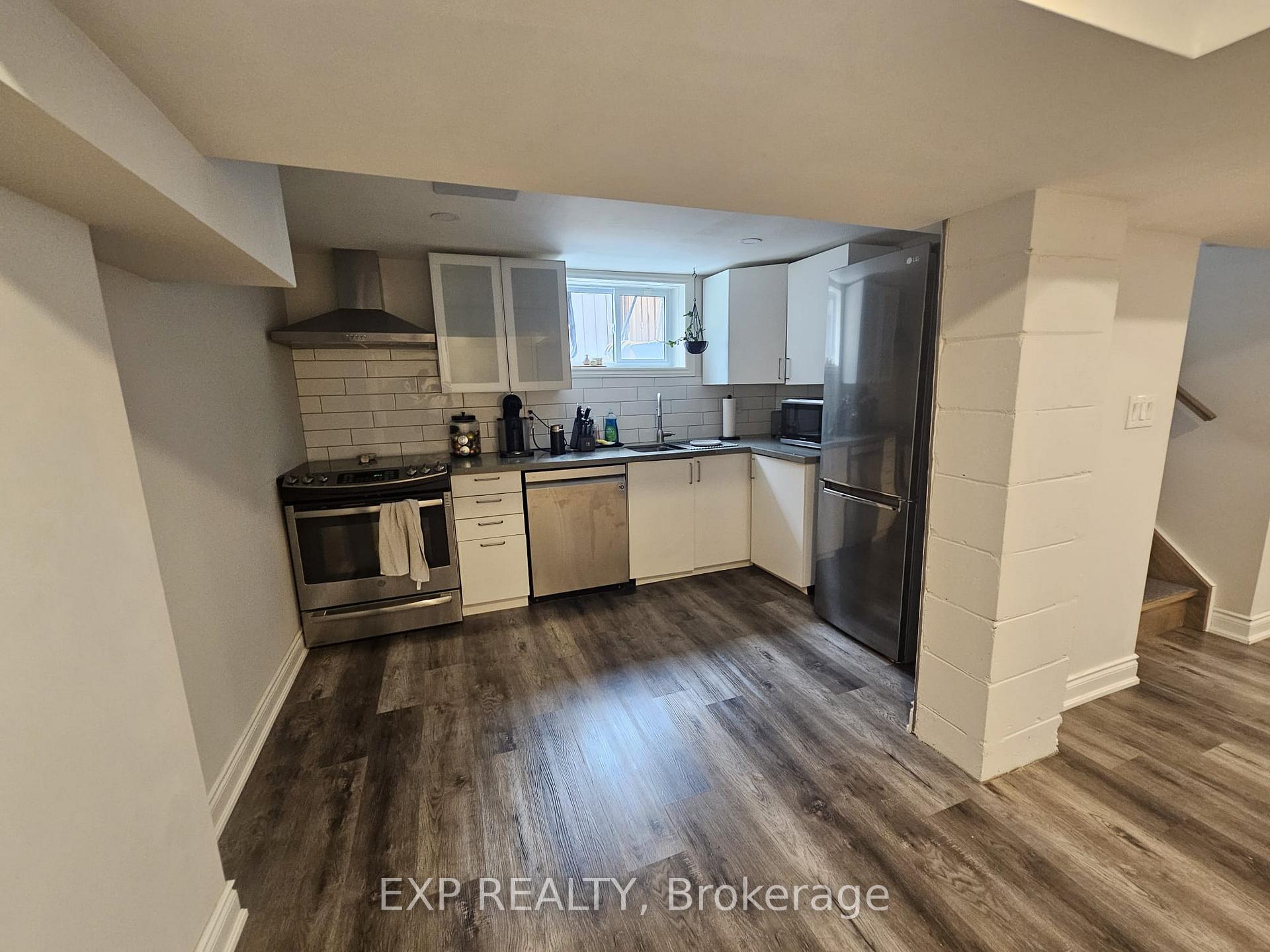 Photo 24 of 175 Penn Avenue, Newmarket, Bristol-London — HOMEH