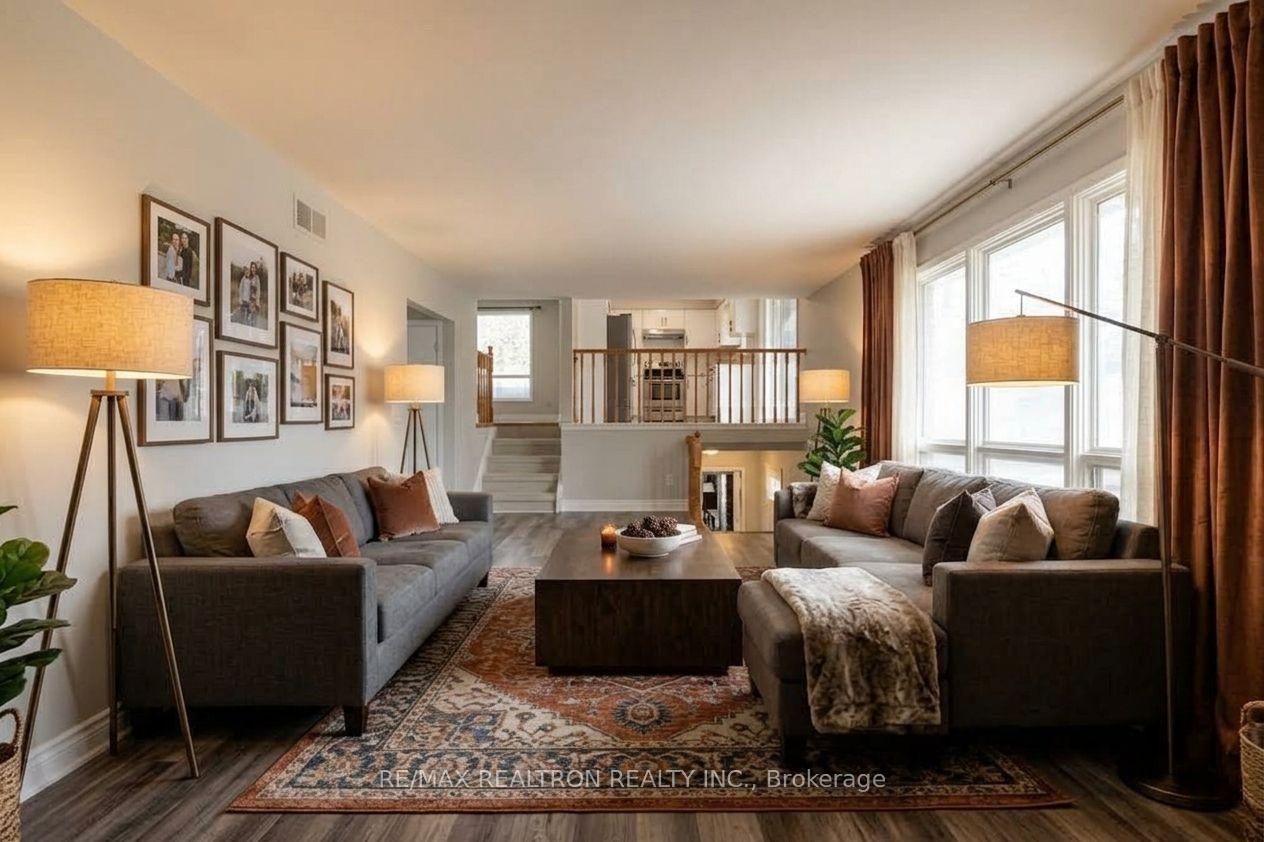 Photo 11 of 513 Labrador Drive, Oshawa, Donevan — HOMEH