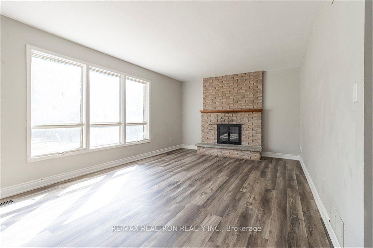 Photo 13 of 513 Labrador Drive, Oshawa, Donevan — HOMEH