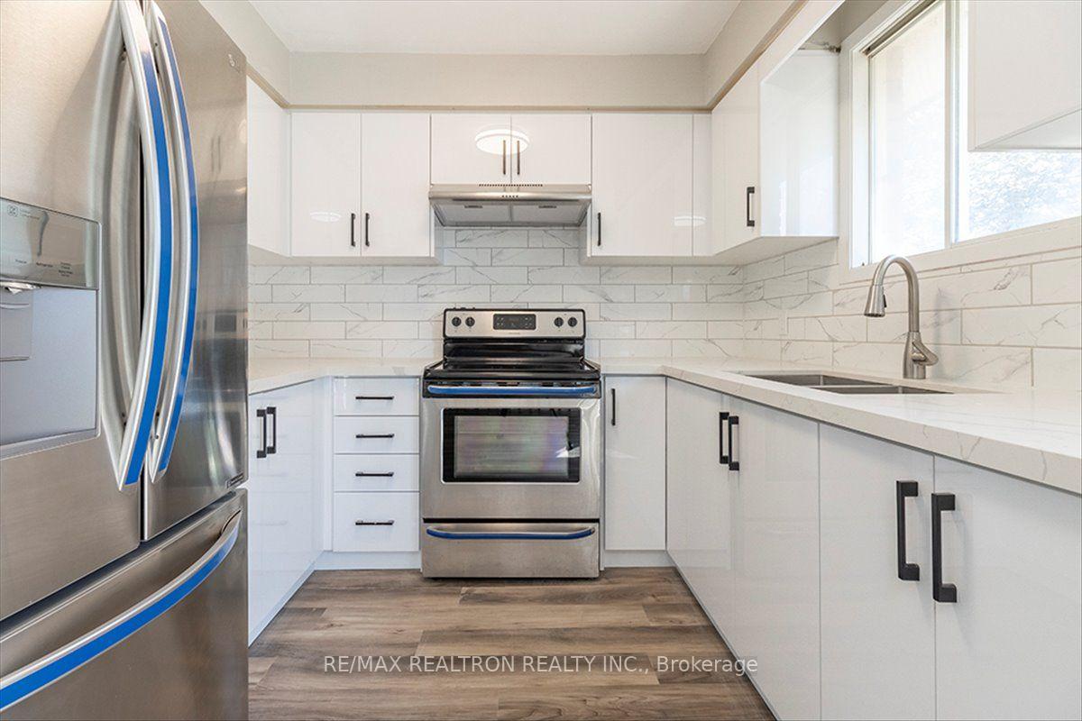 Photo 26 of 513 Labrador Drive, Oshawa, Donevan — HOMEH