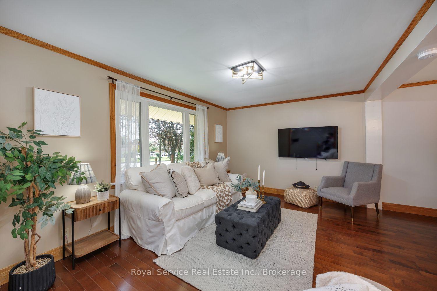 Photo 25 of 627 Whistler Drive, Oshawa, Northglen — HOMEH