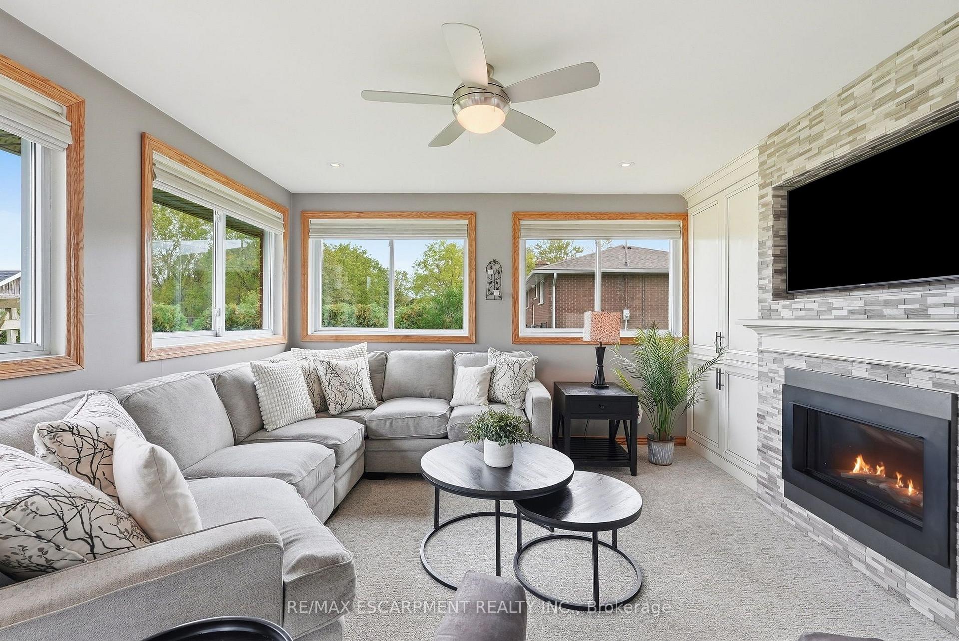 Photo 16 of 826 Millgrove Side Road, Hamilton, Rural Flamborough — HOMEH