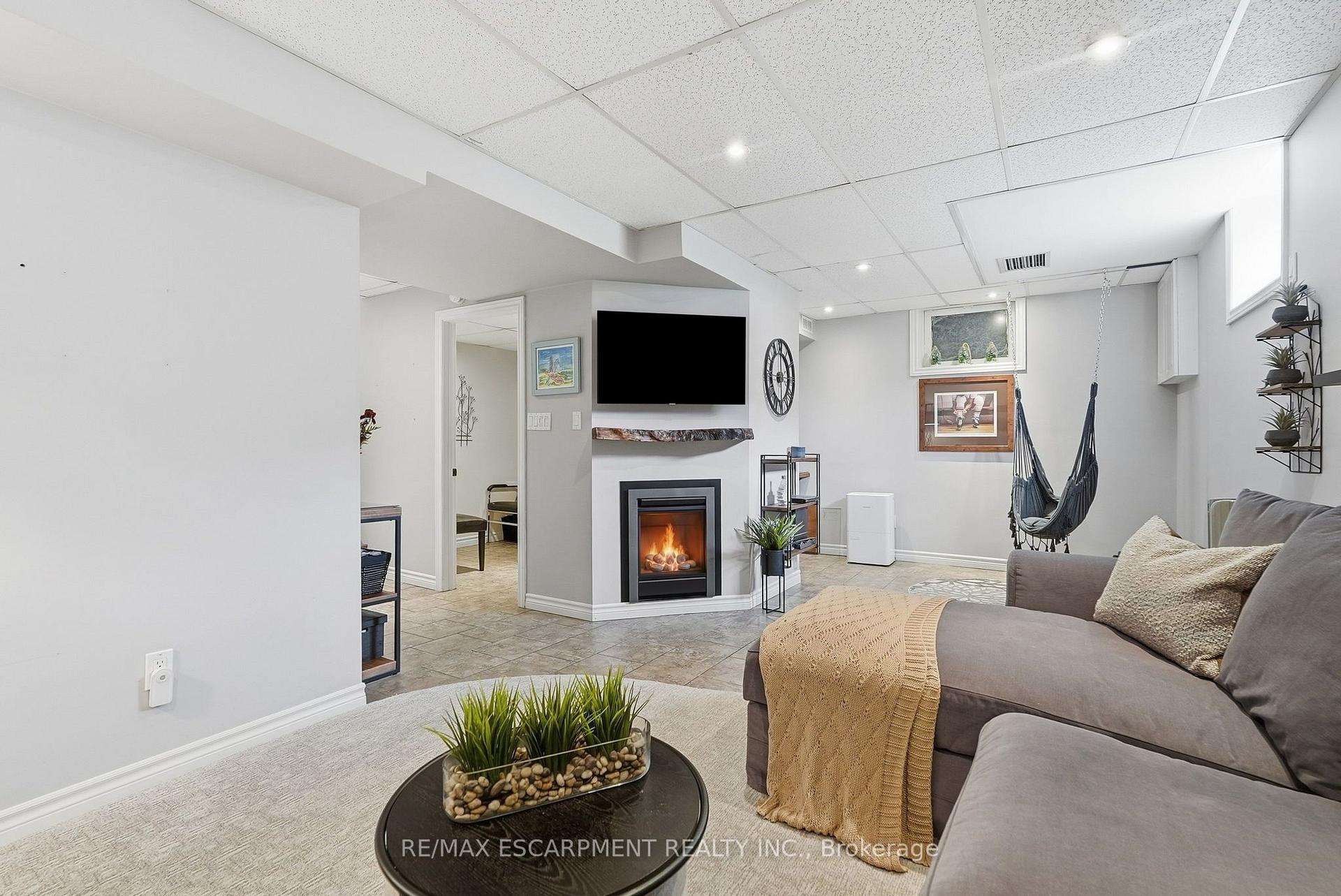 Photo 31 of 826 Millgrove Side Road, Hamilton, Rural Flamborough — HOMEH