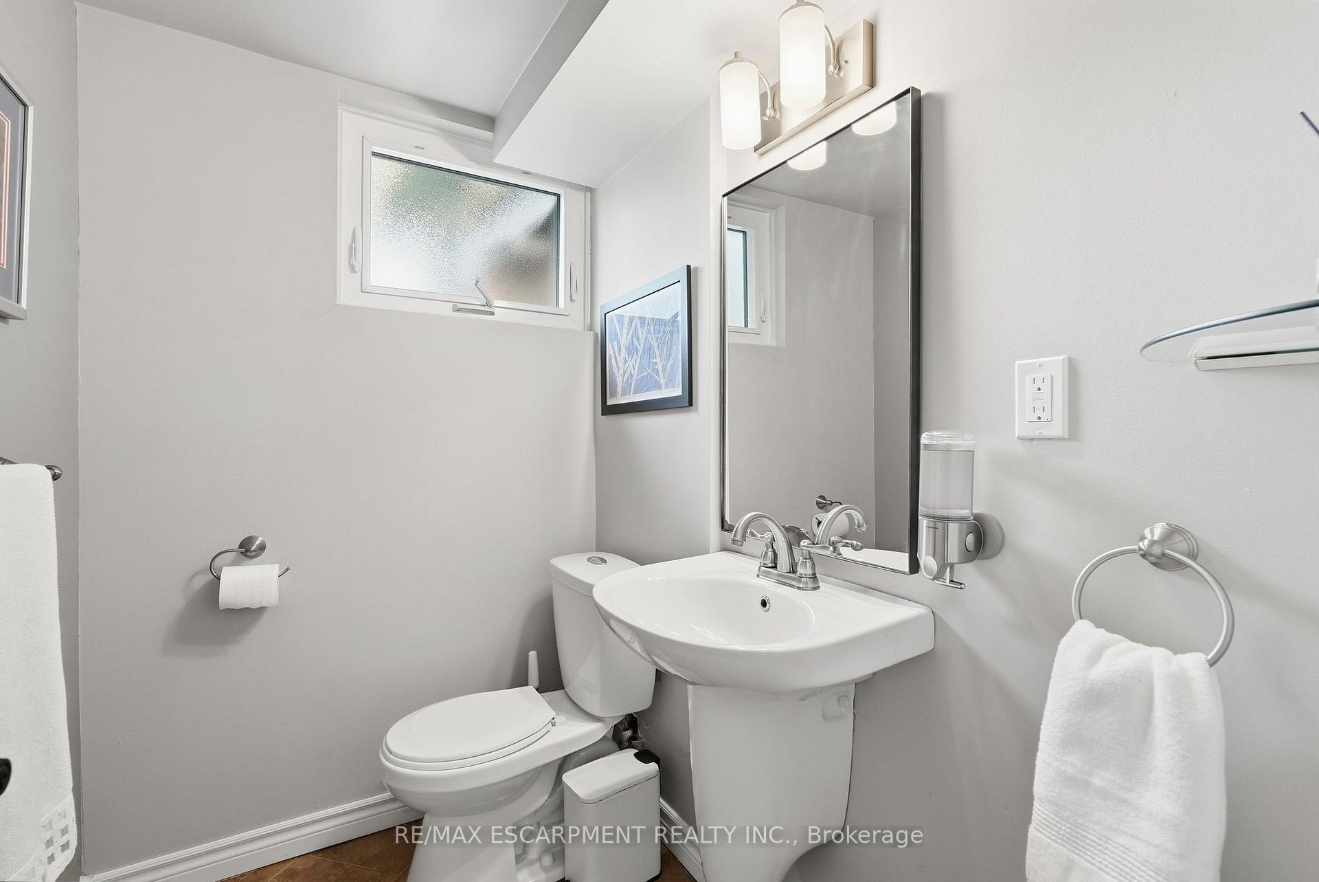 Photo 37 of 826 Millgrove Side Road, Hamilton, Rural Flamborough — HOMEH