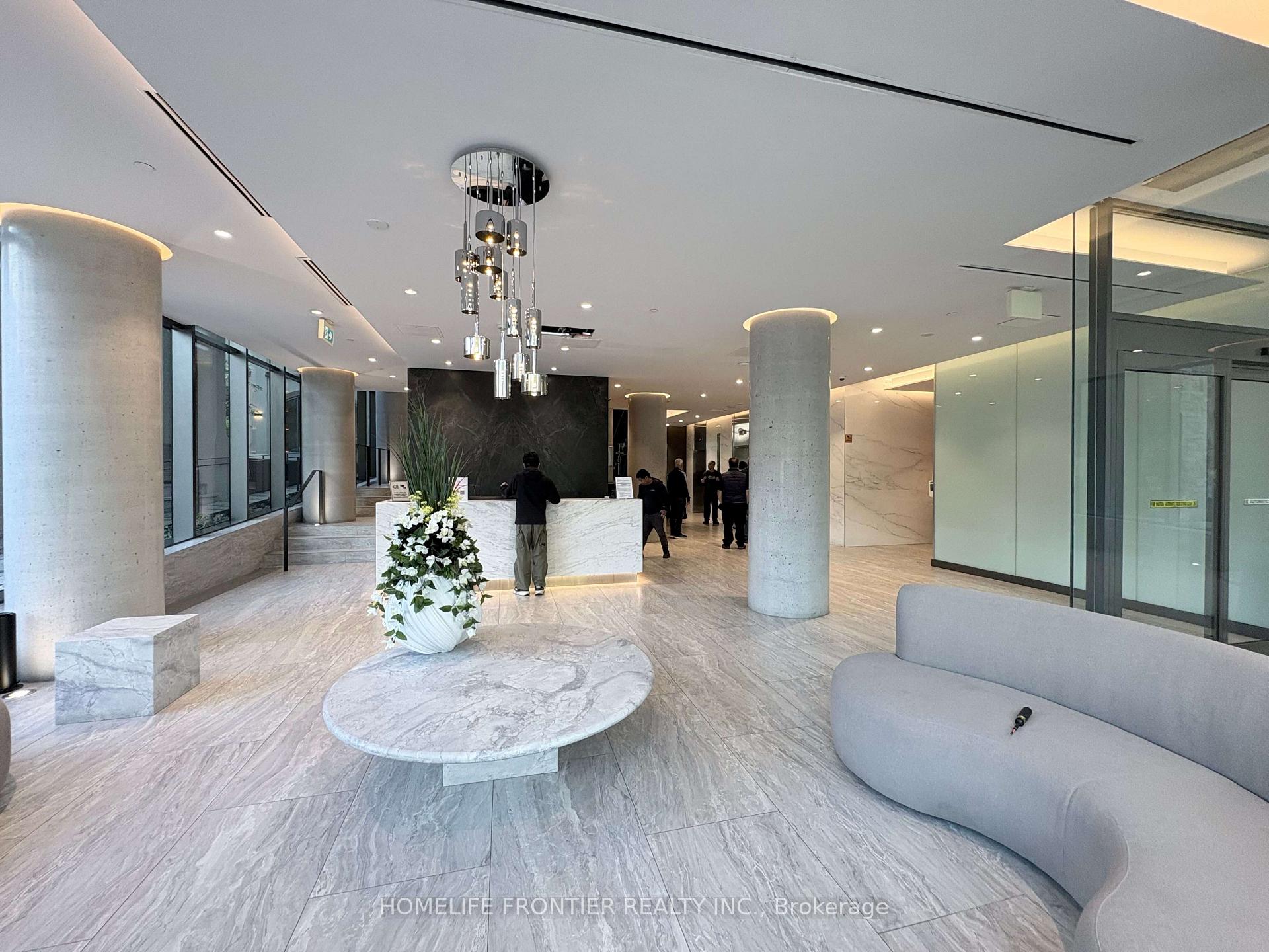 Photo 4 of Unit 1805, 99 Foxbar Road, Toronto, Yonge-St. Clair — HOMEH