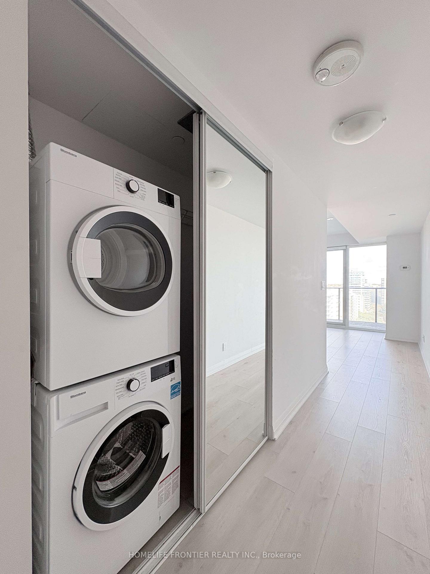 Photo 10 of Unit 1805, 99 Foxbar Road, Toronto, Yonge-St. Clair — HOMEH