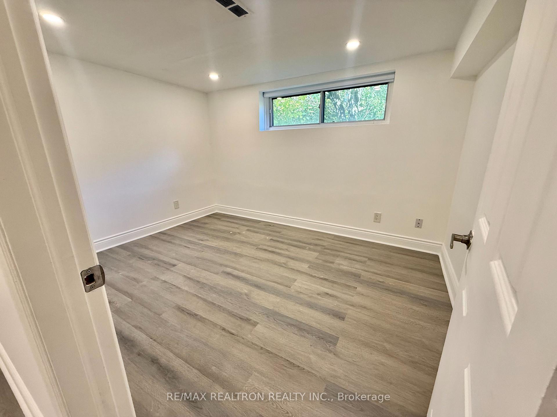 Photo 3 of Unit Basement, 41 Brixham Terrace, North York, Downsview-Roding-CFB — HOMEH