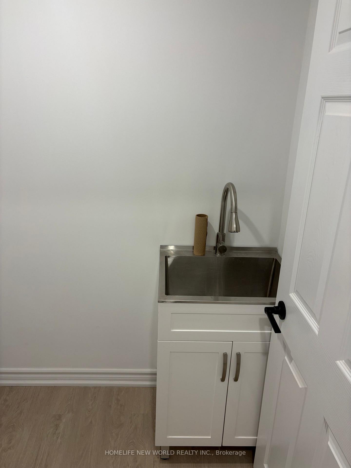 Photo 20 of Unit Basement, 35 Ashfield Drive, Richmond Hill, Oak Ridges Lake Wilcox — HOMEH