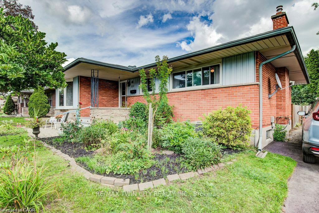 Photo 3 of 507 Manchester Road, Kitchener, Heritage Park - Kitchener — HOMEH