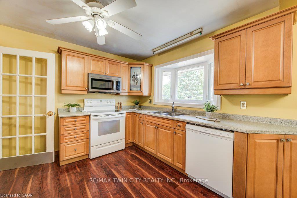 Photo 12 of 507 Manchester Road, Kitchener, Heritage Park - Kitchener — HOMEH