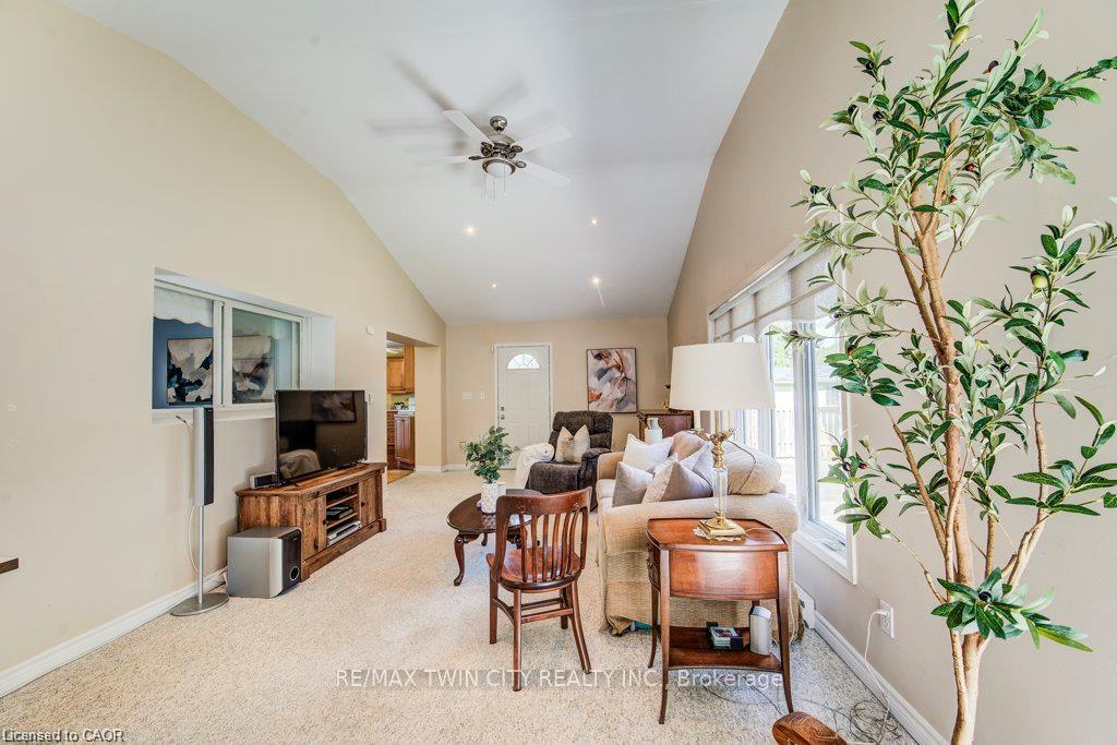 Photo 17 of 507 Manchester Road, Kitchener, Heritage Park - Kitchener — HOMEH