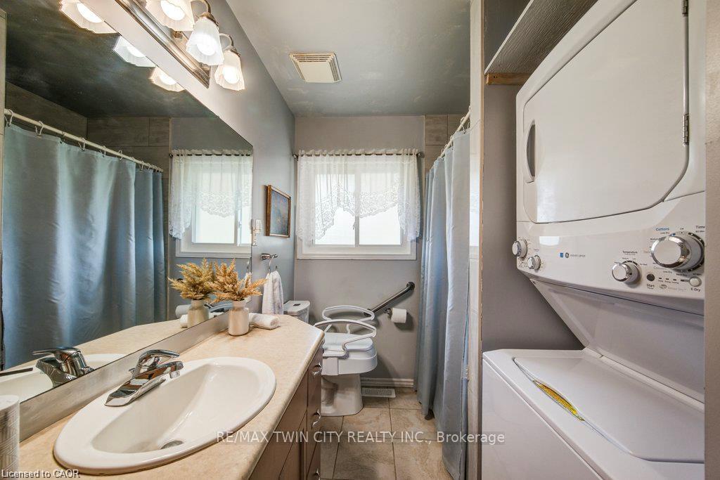 Photo 21 of 507 Manchester Road, Kitchener, Heritage Park - Kitchener — HOMEH
