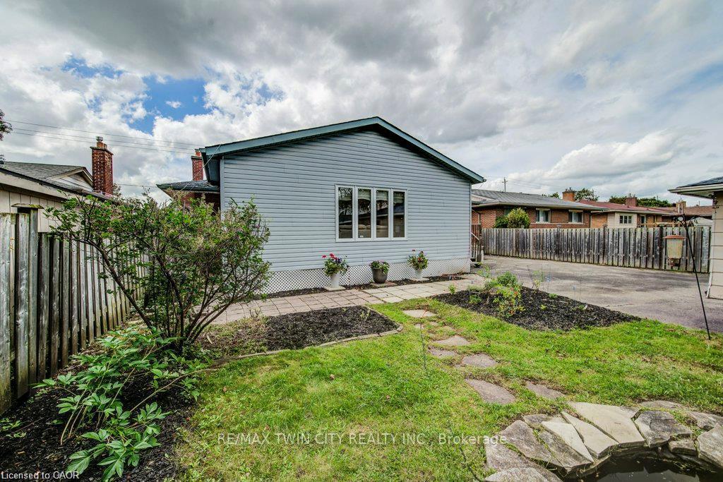 Photo 28 of 507 Manchester Road, Kitchener, Heritage Park - Kitchener — HOMEH