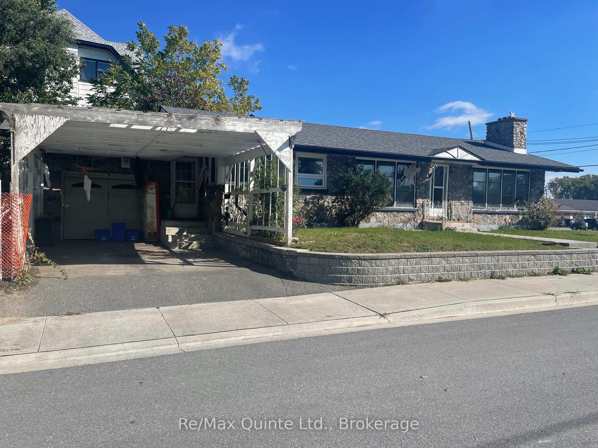 Photo of 1 Lorne Avenue