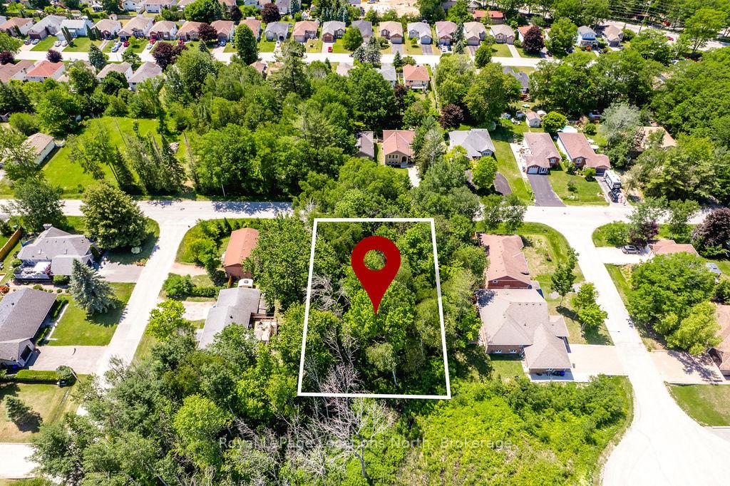 Photo 3 of 79 Smallman Drive, Wasaga Beach — HOMEH