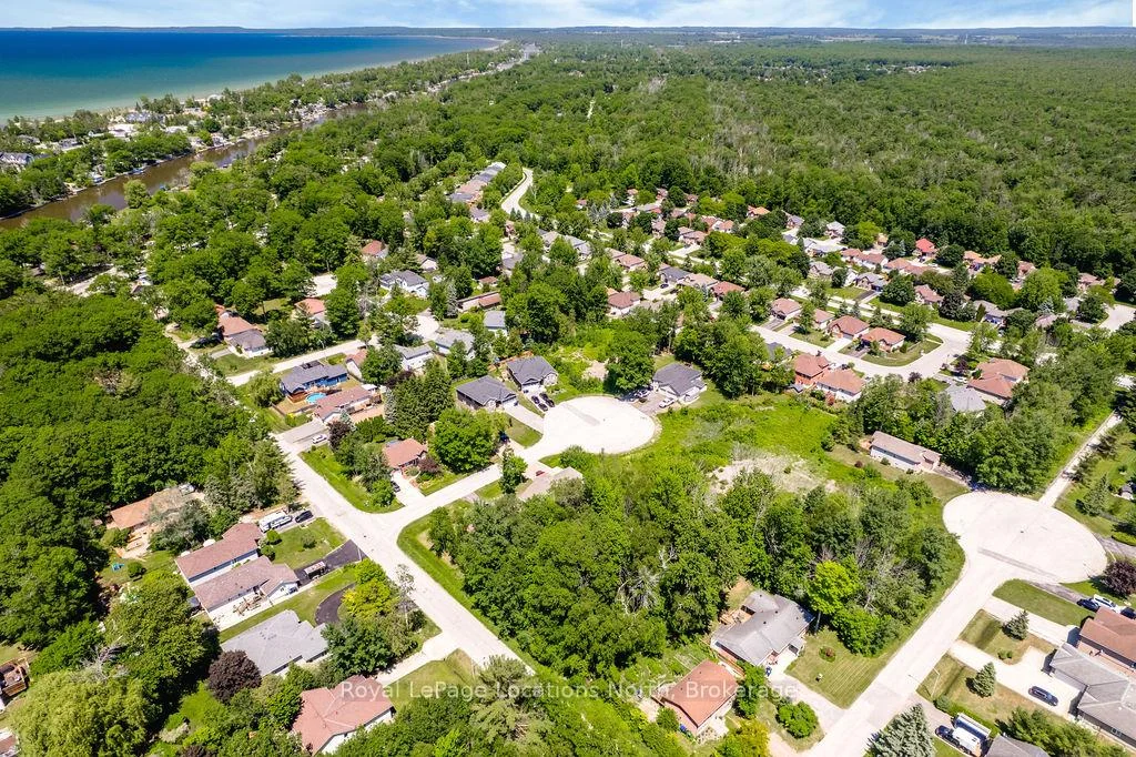 Photo 8 of 79 Smallman Drive, Wasaga Beach — HOMEH