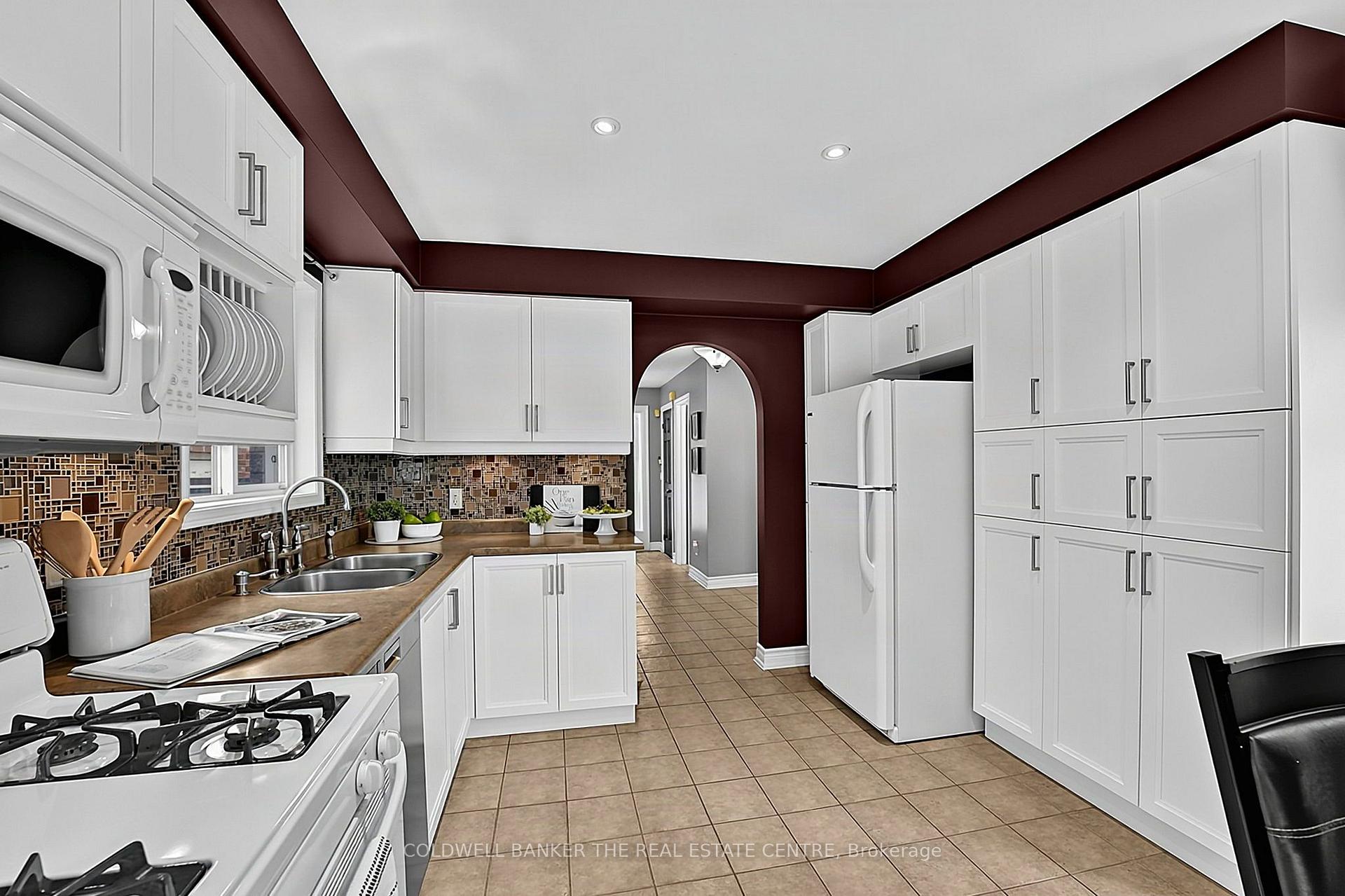 Photo 7 of 184 Brucker Road, Barrie, Holly — HOMEH