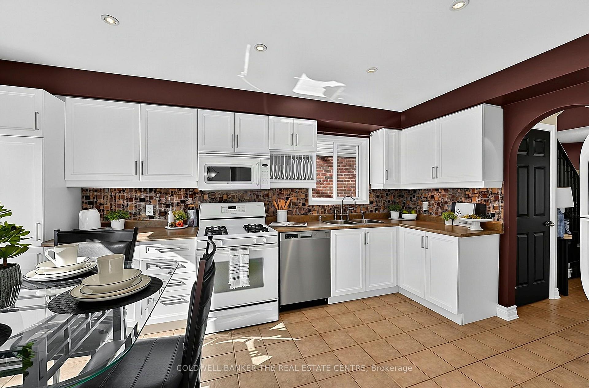 Photo 8 of 184 Brucker Road, Barrie, Holly — HOMEH