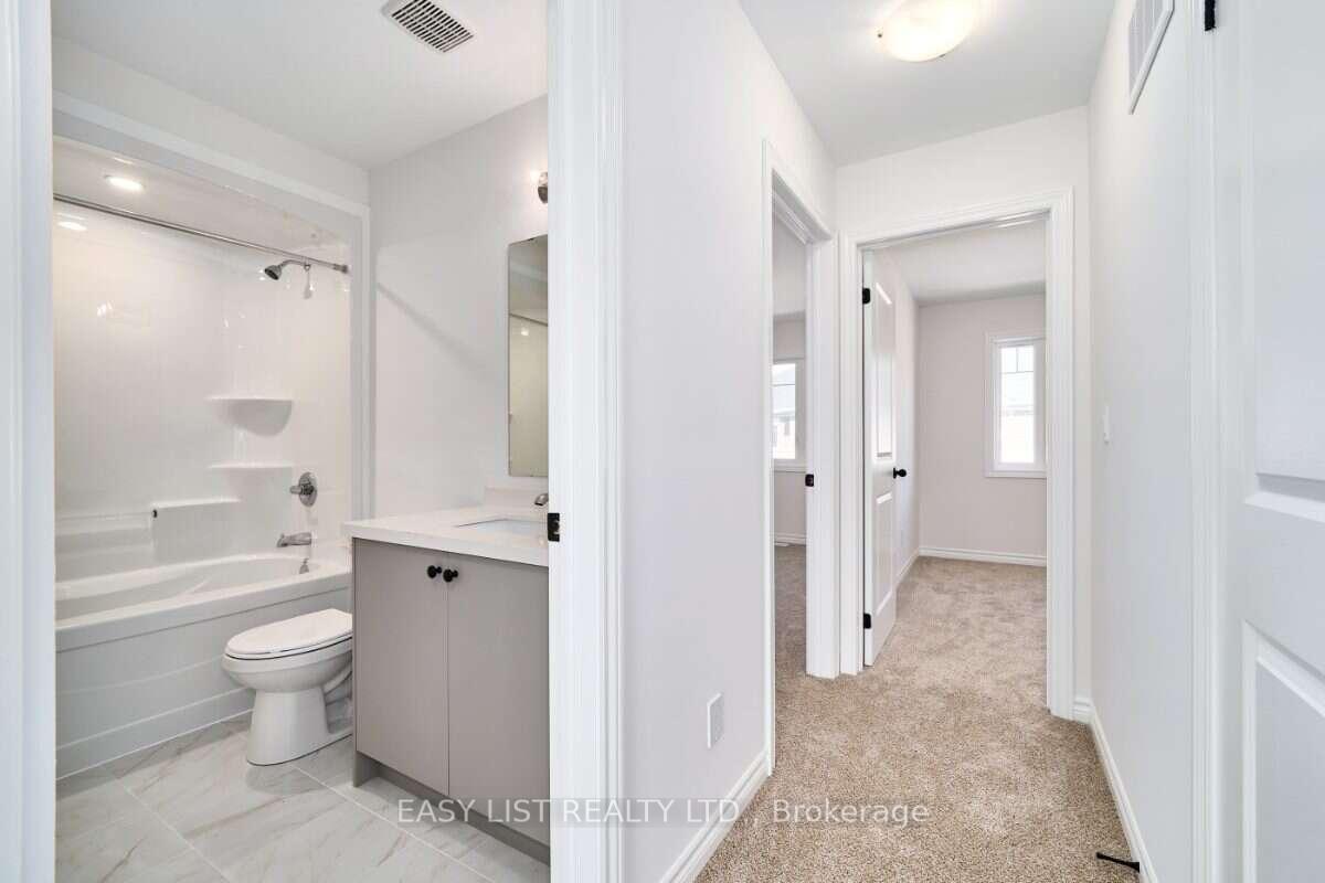 Photo 36 of 71 Addyman Crescent, Clarington, Newcastle — HOMEH