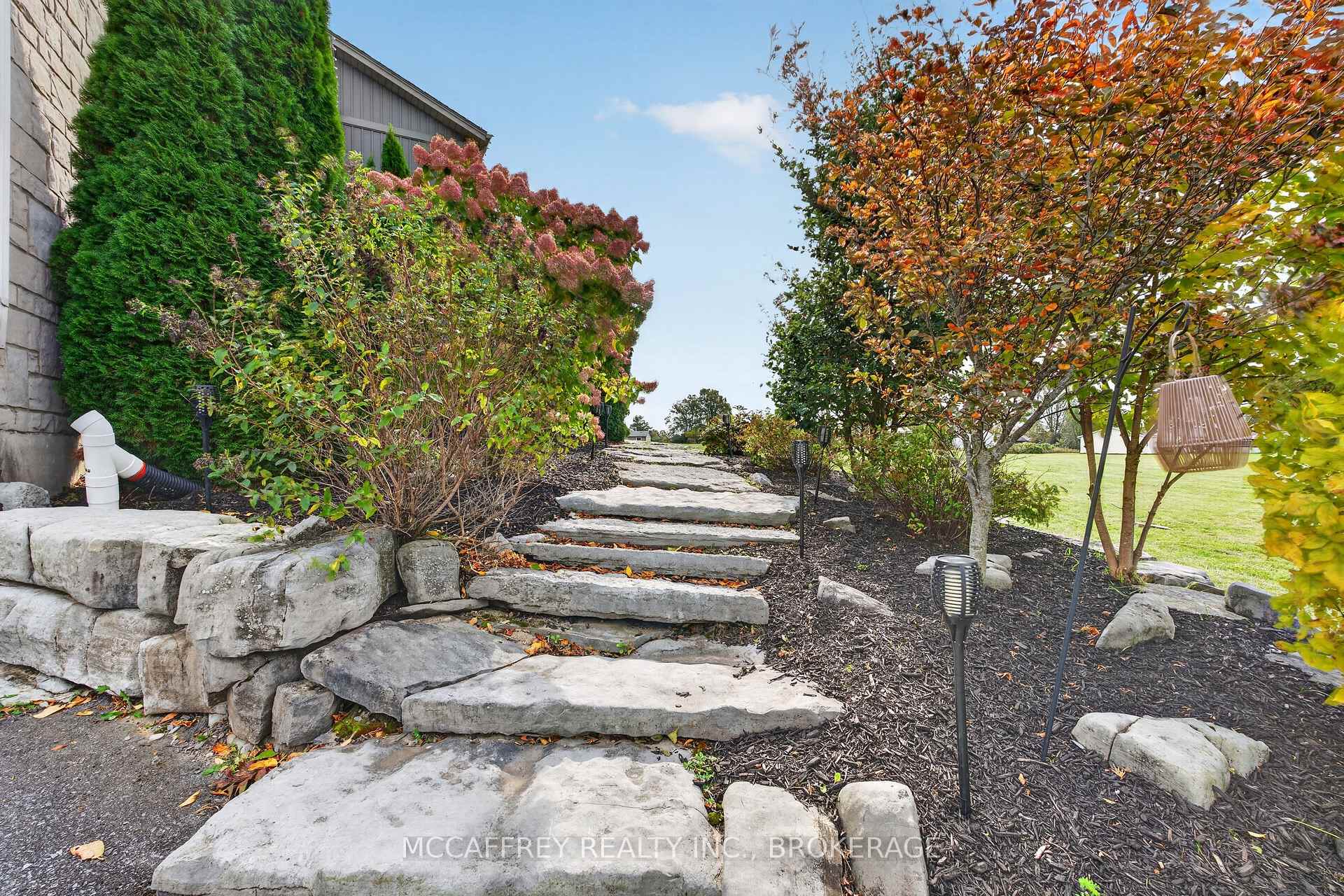 Photo 4 of 4012 Sydenham Road, Frontenac, Frontenac South — HOMEH