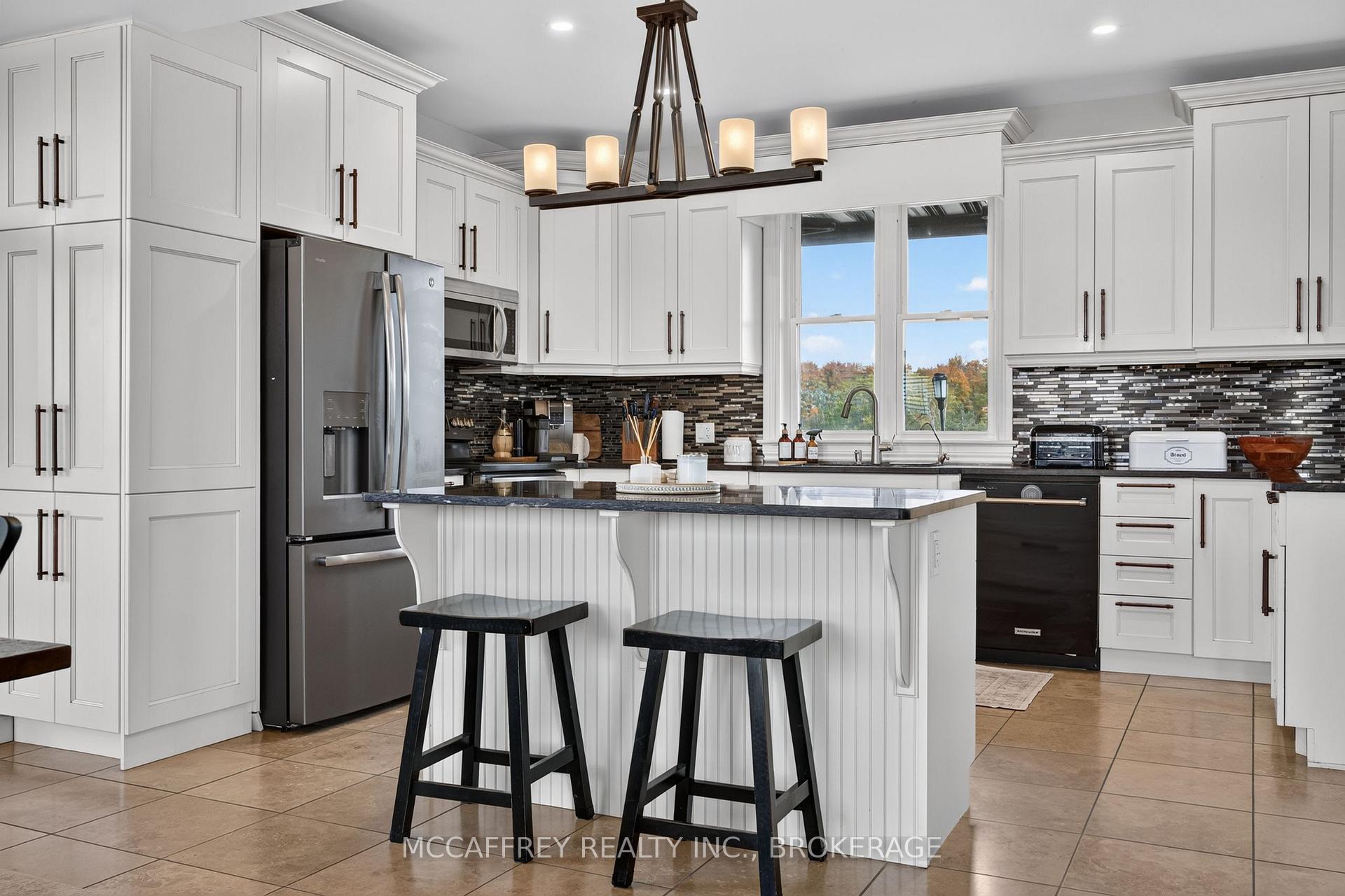 Photo 12 of 4012 Sydenham Road, Frontenac, Frontenac South — HOMEH