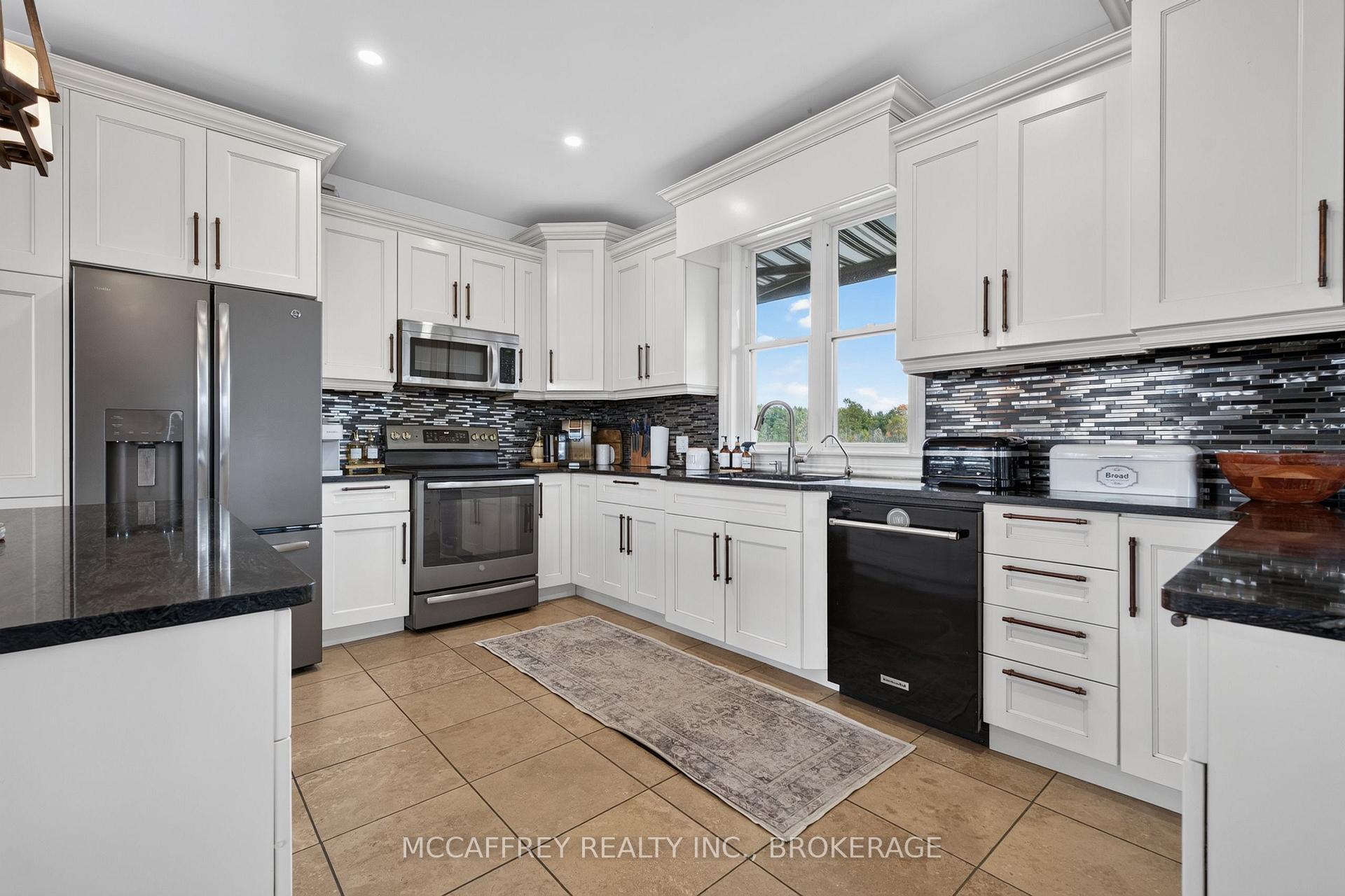 Photo 13 of 4012 Sydenham Road, Frontenac, Frontenac South — HOMEH