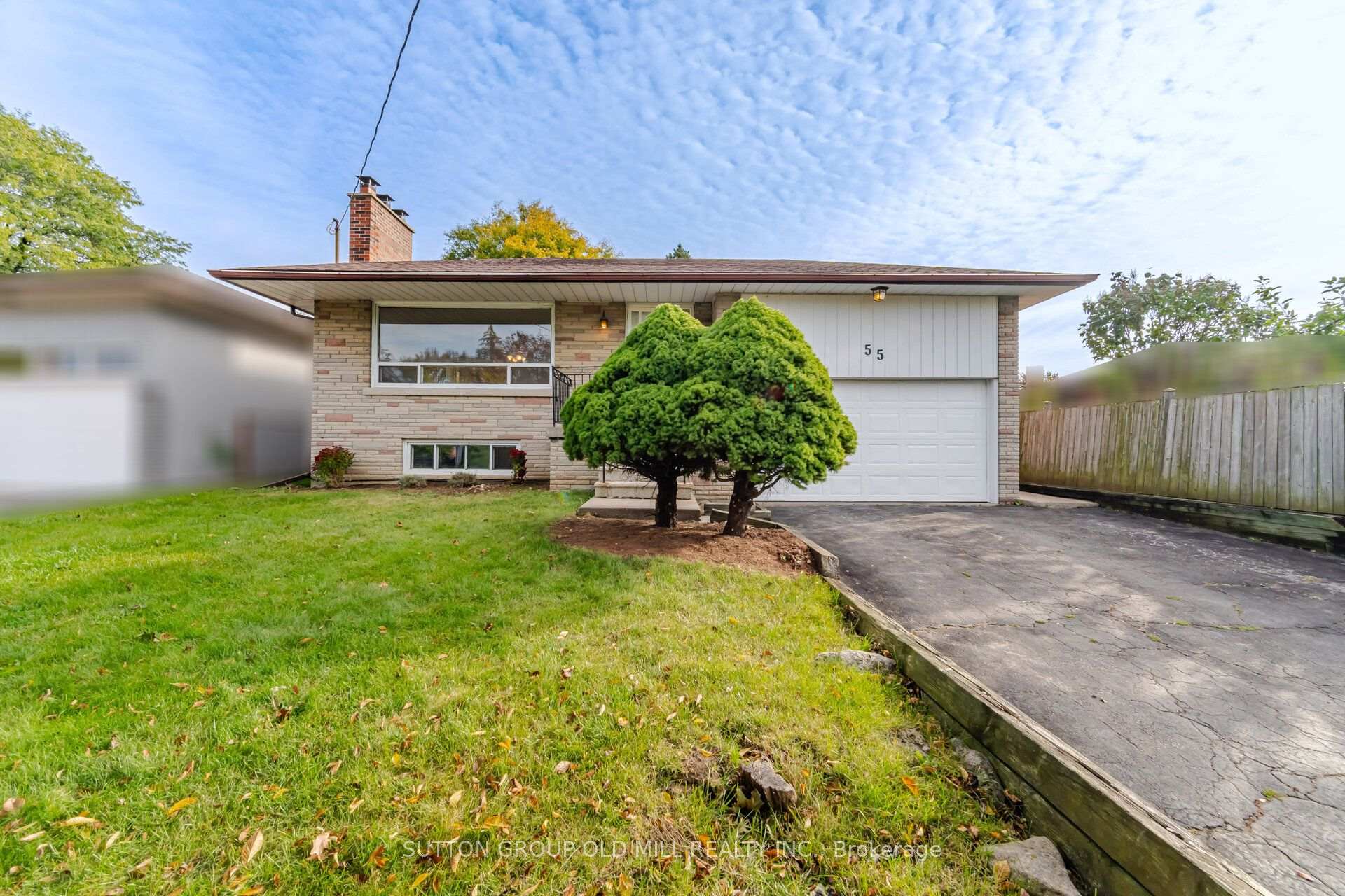 Photo 2 of 55 Sun Row Drive, Etobicoke, Kingsview Village-The Westway — HOMEH