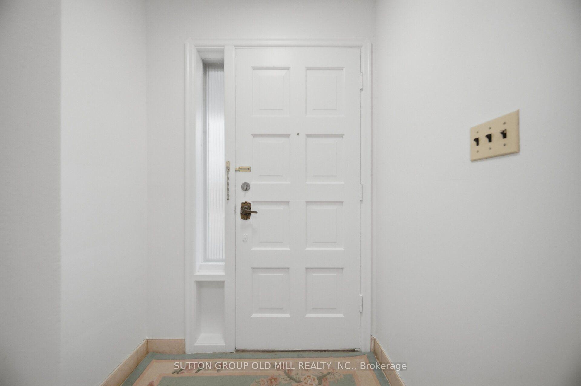 Photo 6 of 55 Sun Row Drive, Etobicoke, Kingsview Village-The Westway — HOMEH