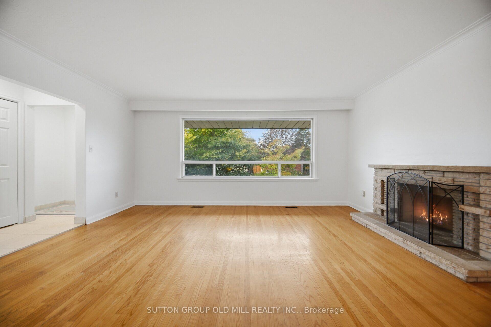 Photo 8 of 55 Sun Row Drive, Etobicoke, Kingsview Village-The Westway — HOMEH