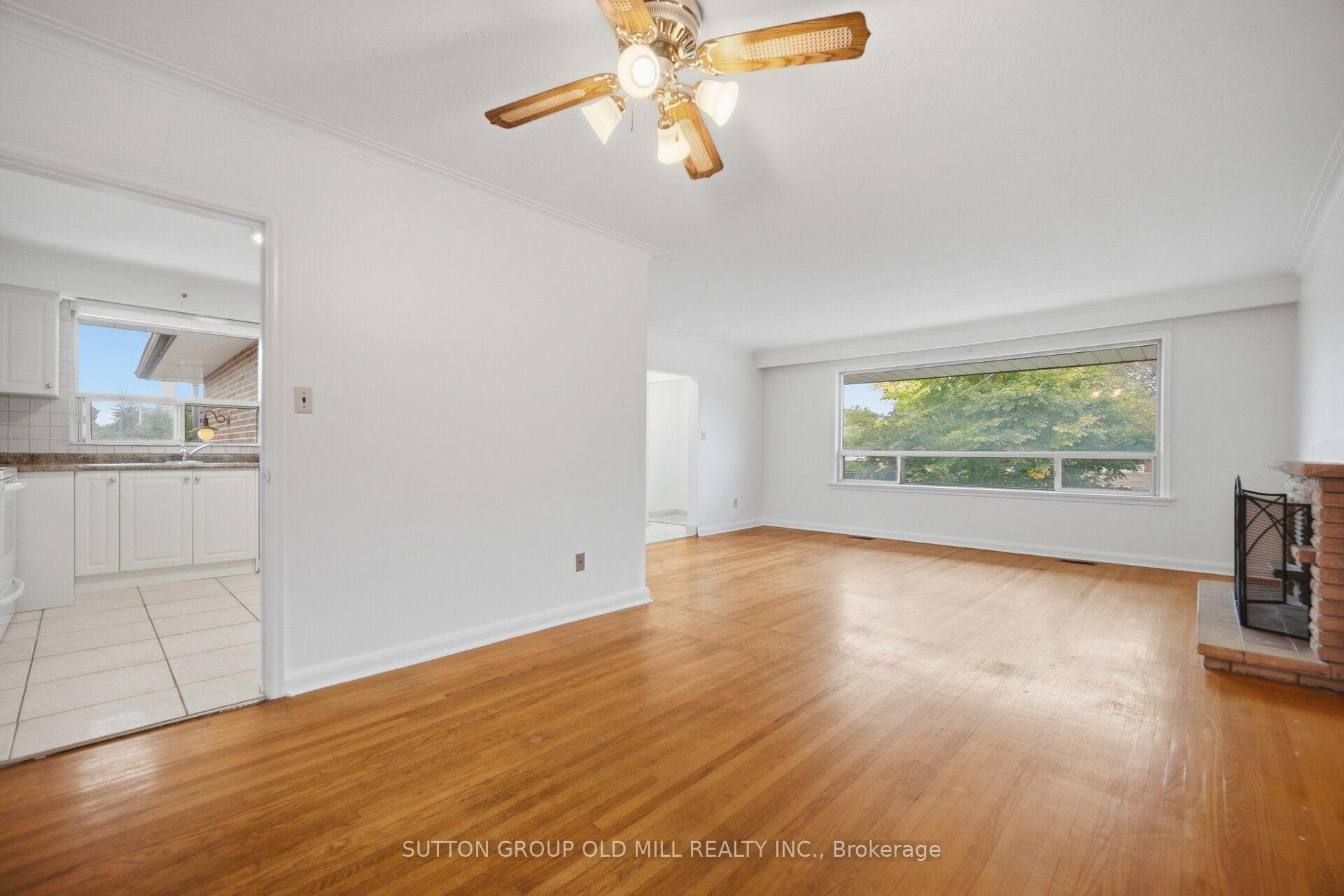Photo 11 of 55 Sun Row Drive, Etobicoke, Kingsview Village-The Westway — HOMEH