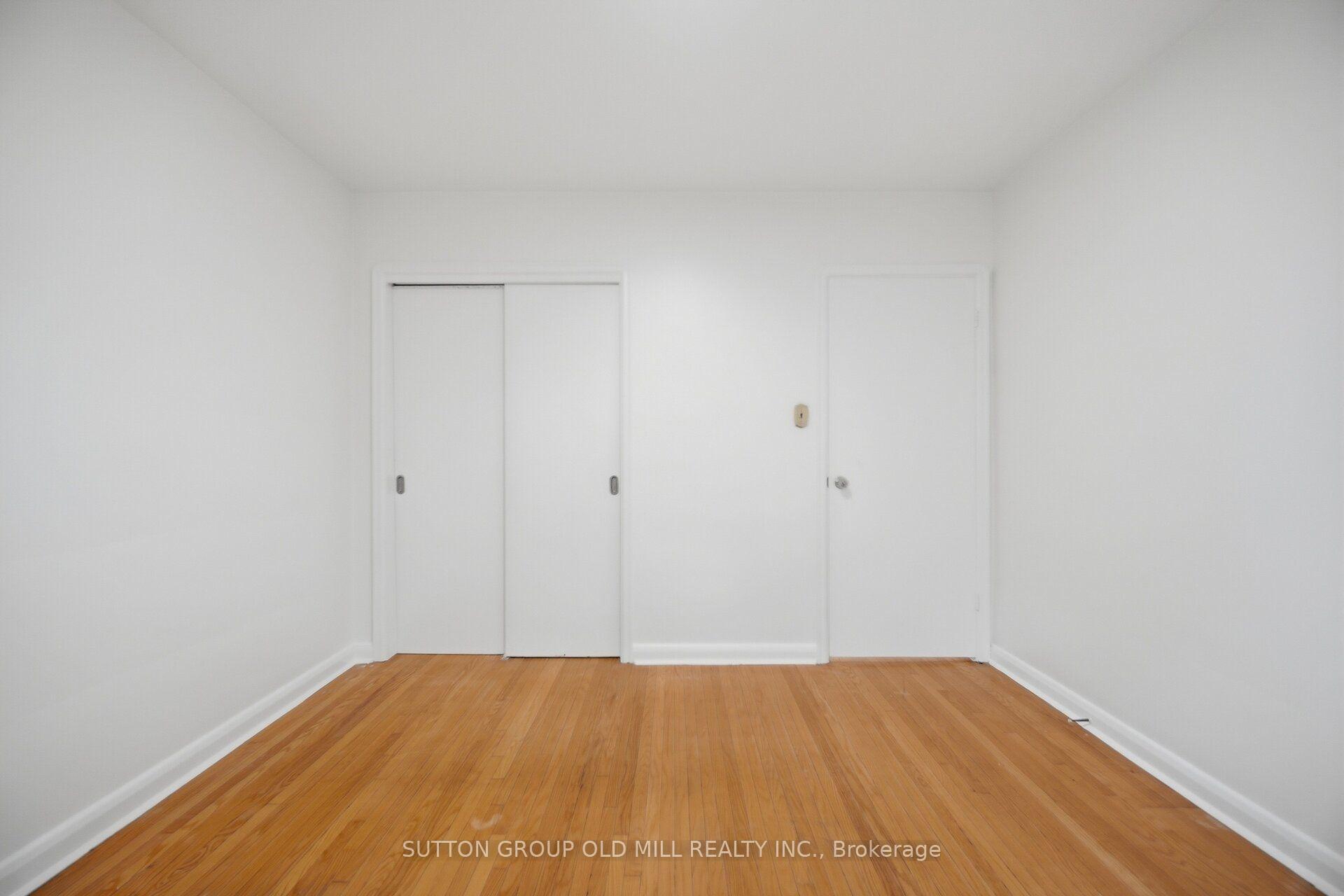 Photo 16 of 55 Sun Row Drive, Etobicoke, Kingsview Village-The Westway — HOMEH