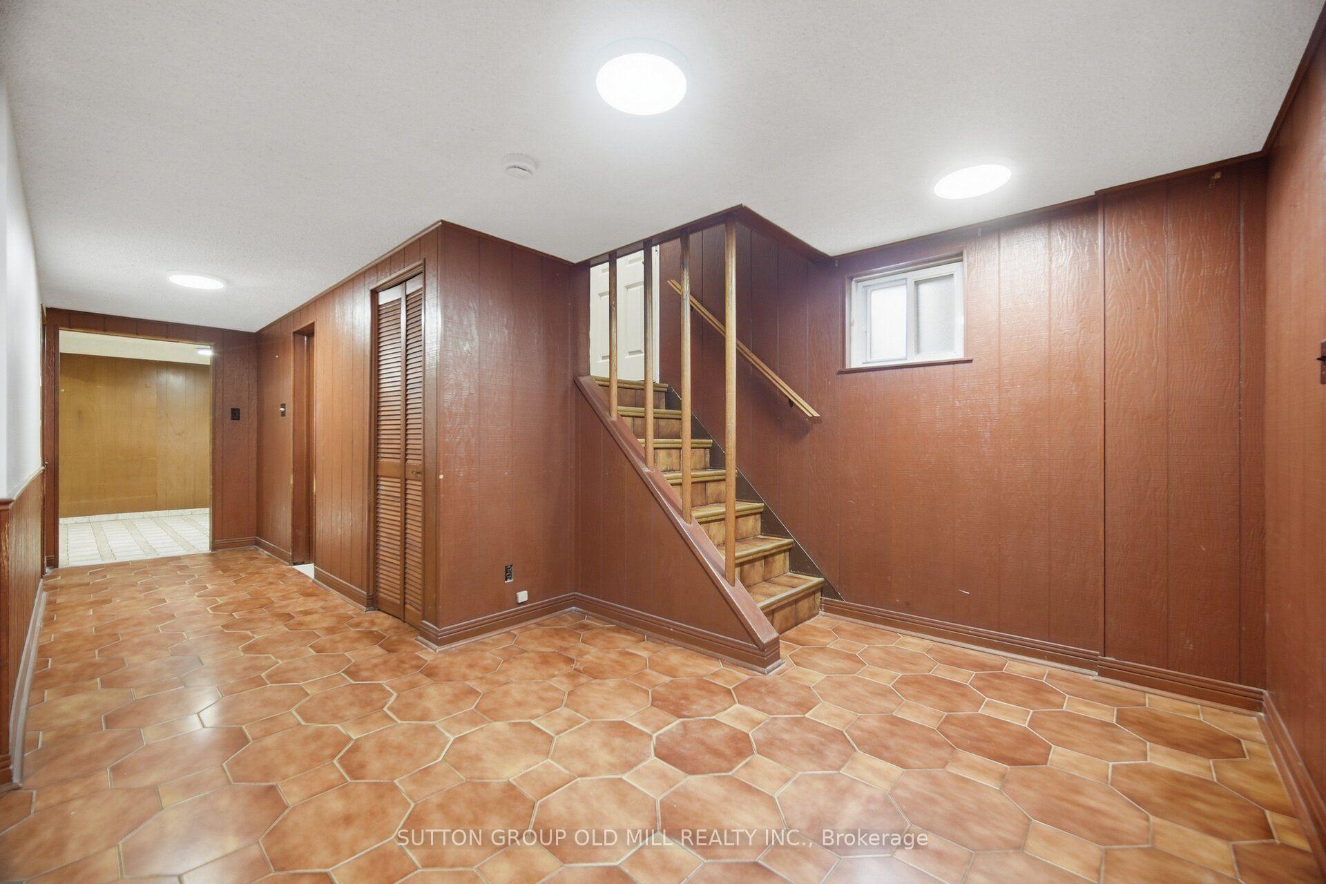 Photo 20 of 55 Sun Row Drive, Etobicoke, Kingsview Village-The Westway — HOMEH