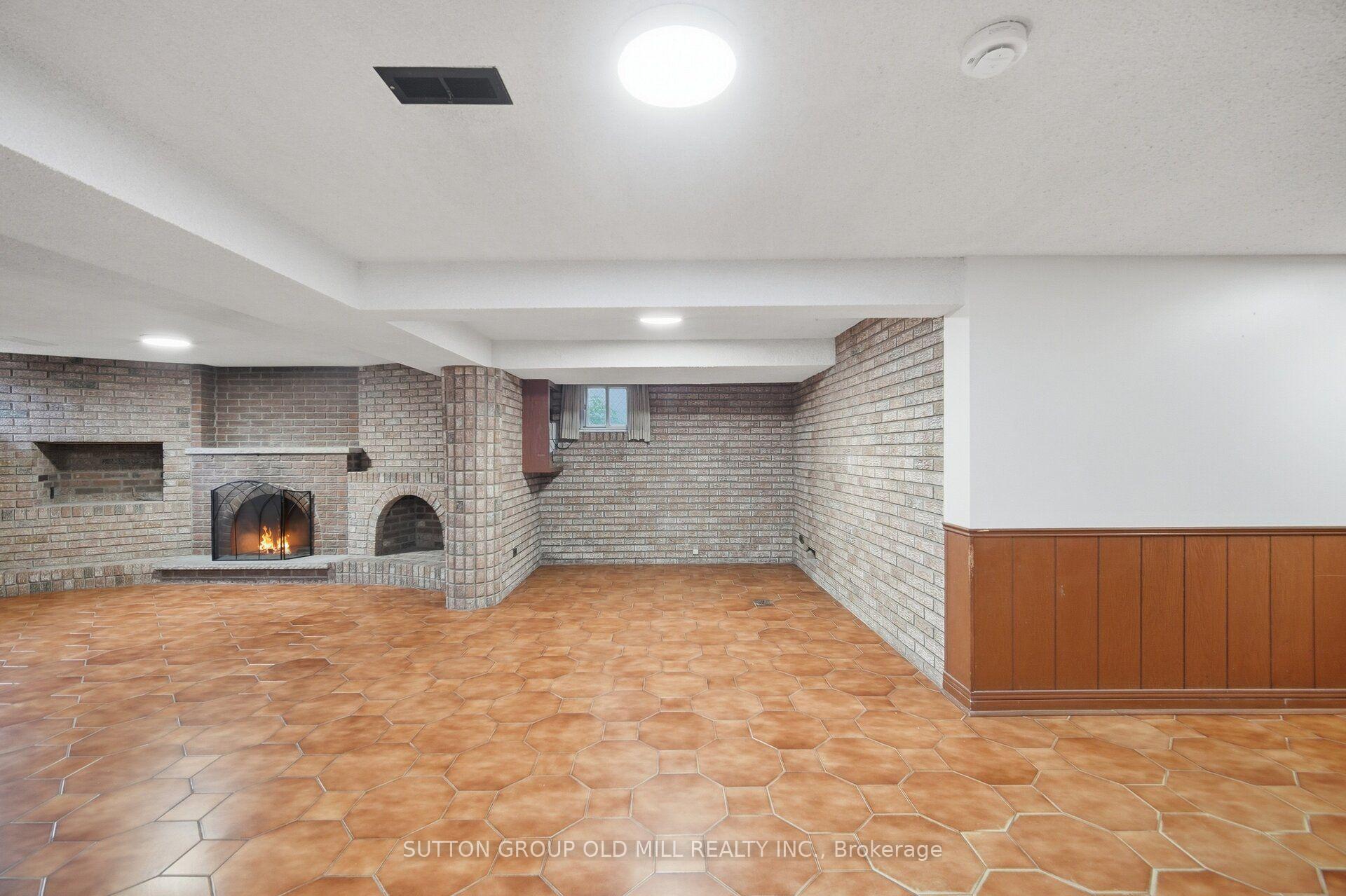 Photo 21 of 55 Sun Row Drive, Etobicoke, Kingsview Village-The Westway — HOMEH