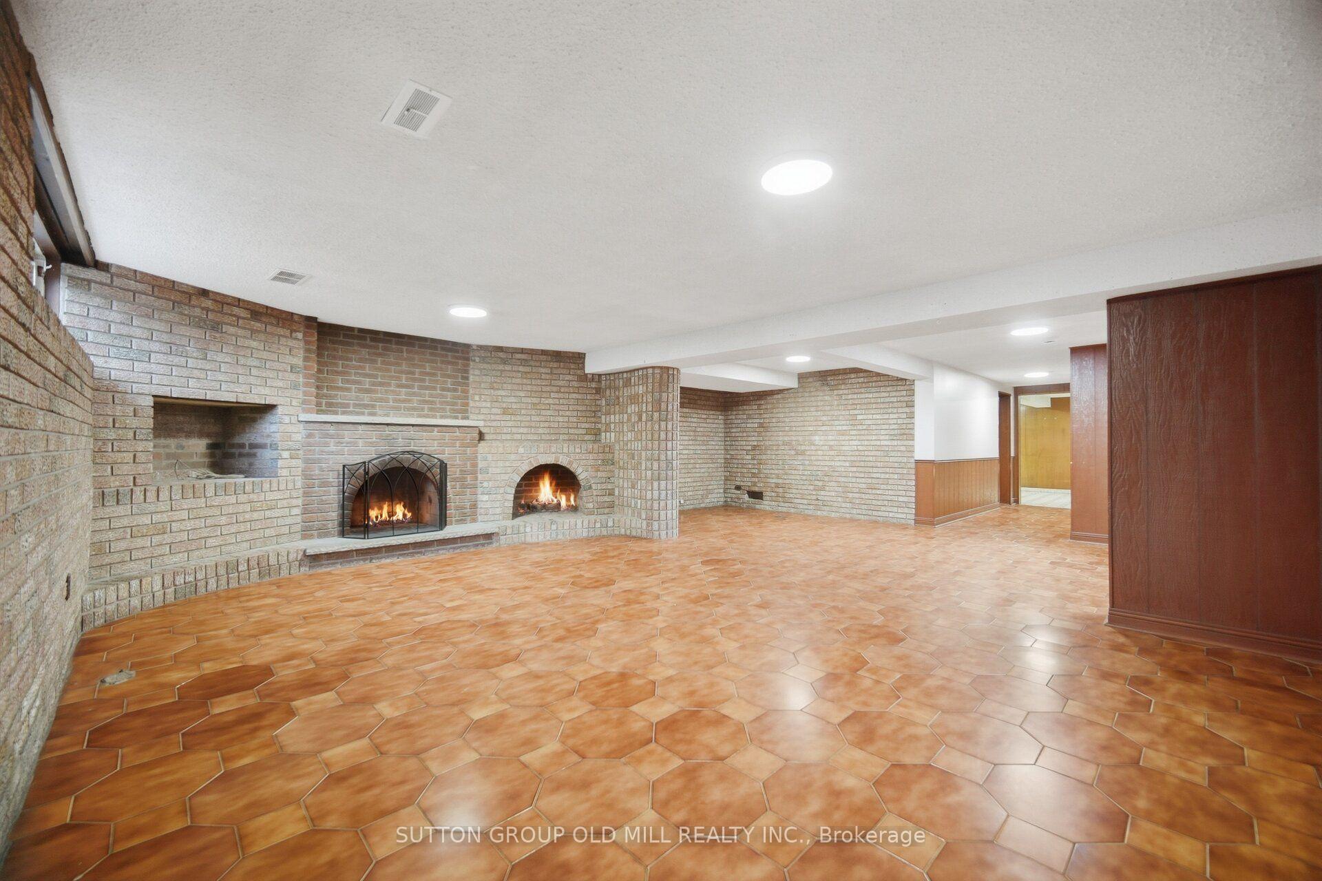 Photo 25 of 55 Sun Row Drive, Etobicoke, Kingsview Village-The Westway — HOMEH