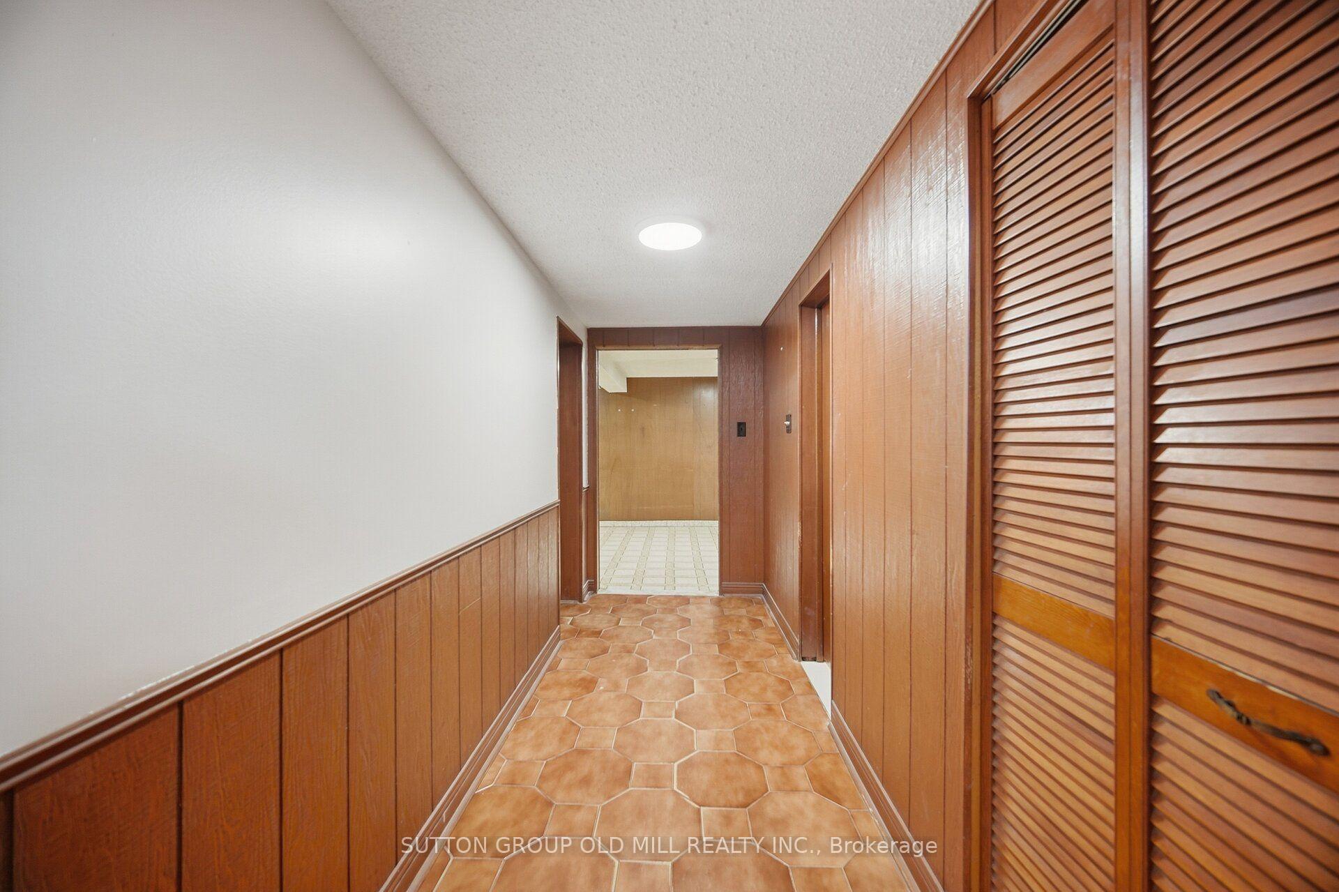 Photo 27 of 55 Sun Row Drive, Etobicoke, Kingsview Village-The Westway — HOMEH