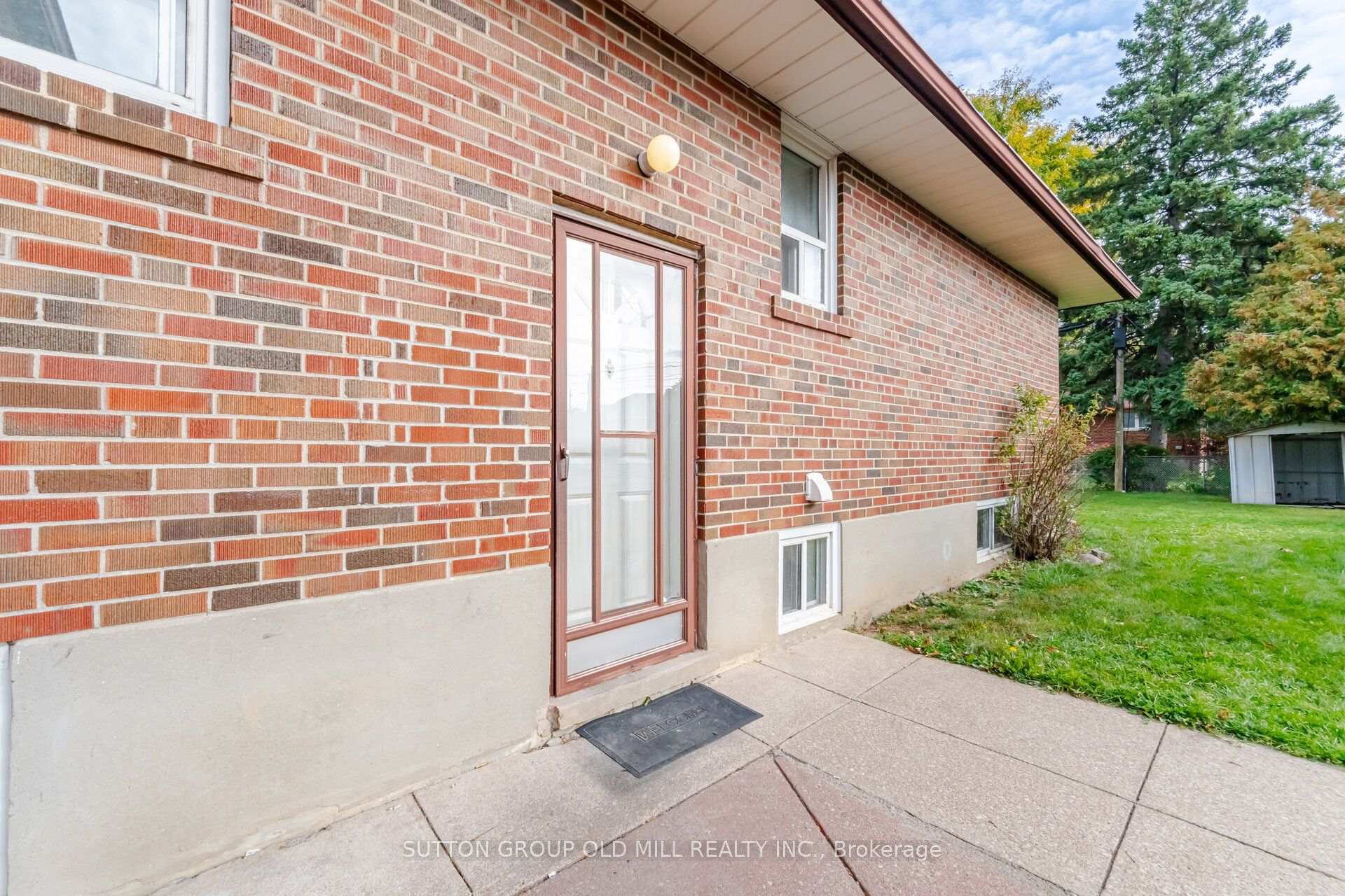 Photo 29 of 55 Sun Row Drive, Etobicoke, Kingsview Village-The Westway — HOMEH
