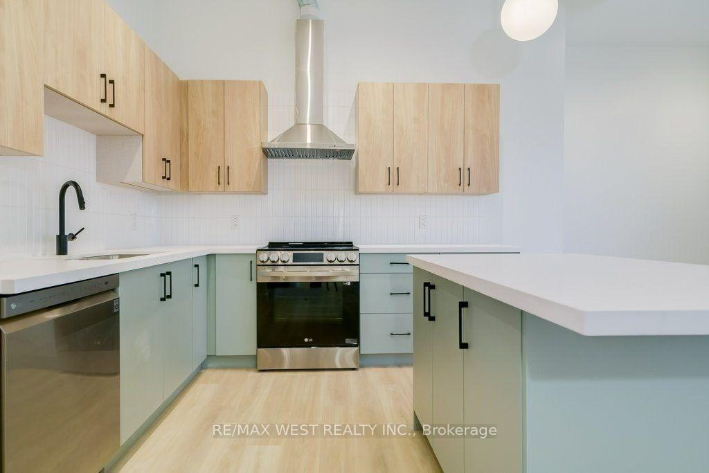 Photo 2 of Unit 202, 2083 Danforth Avenue, Toronto, Woodbine Corridor — HOMEH
