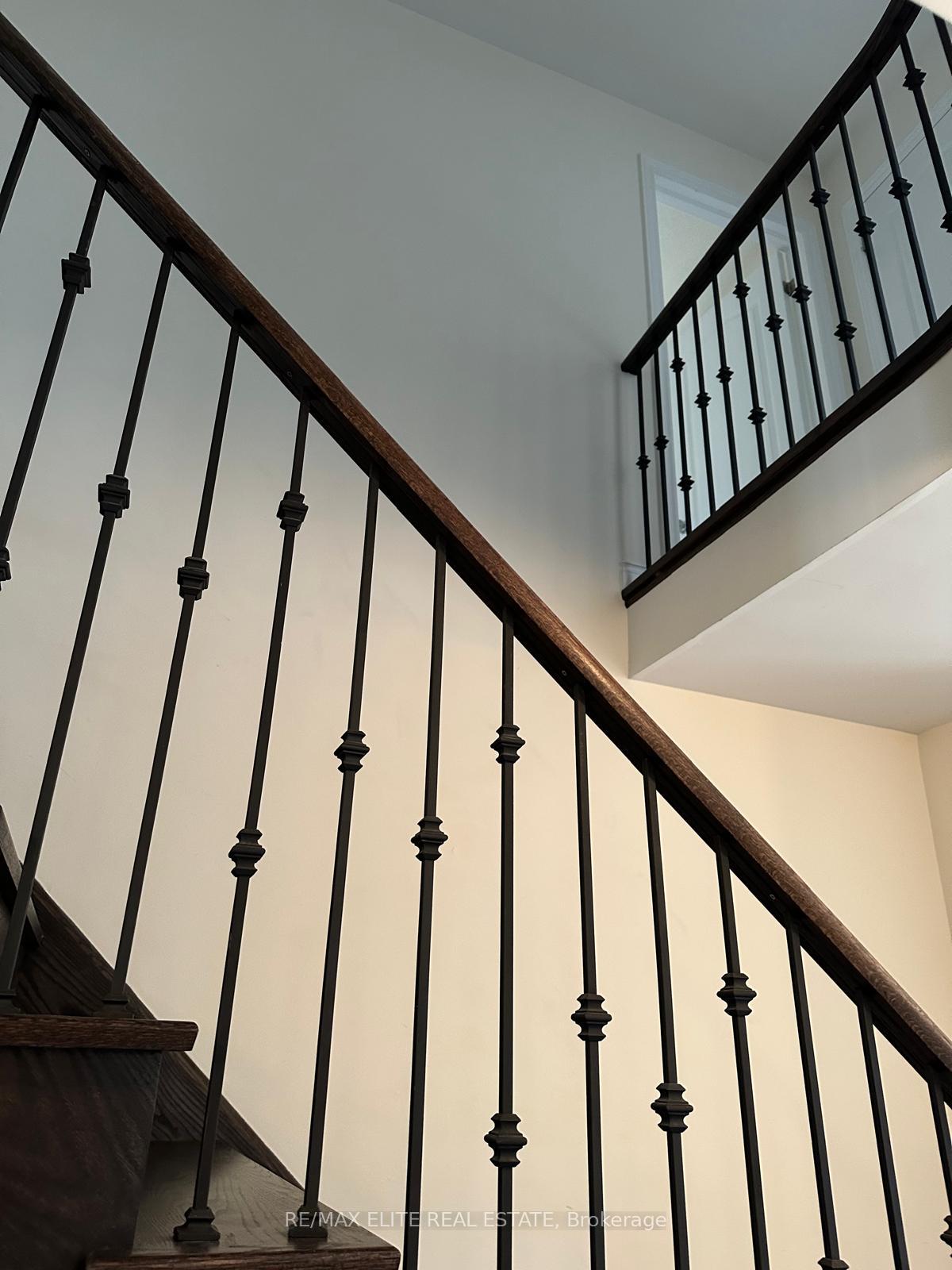 Photo 6 of 959 Ernest Cousins Circle, Newmarket, Stonehaven-Wyndham — HOMEH