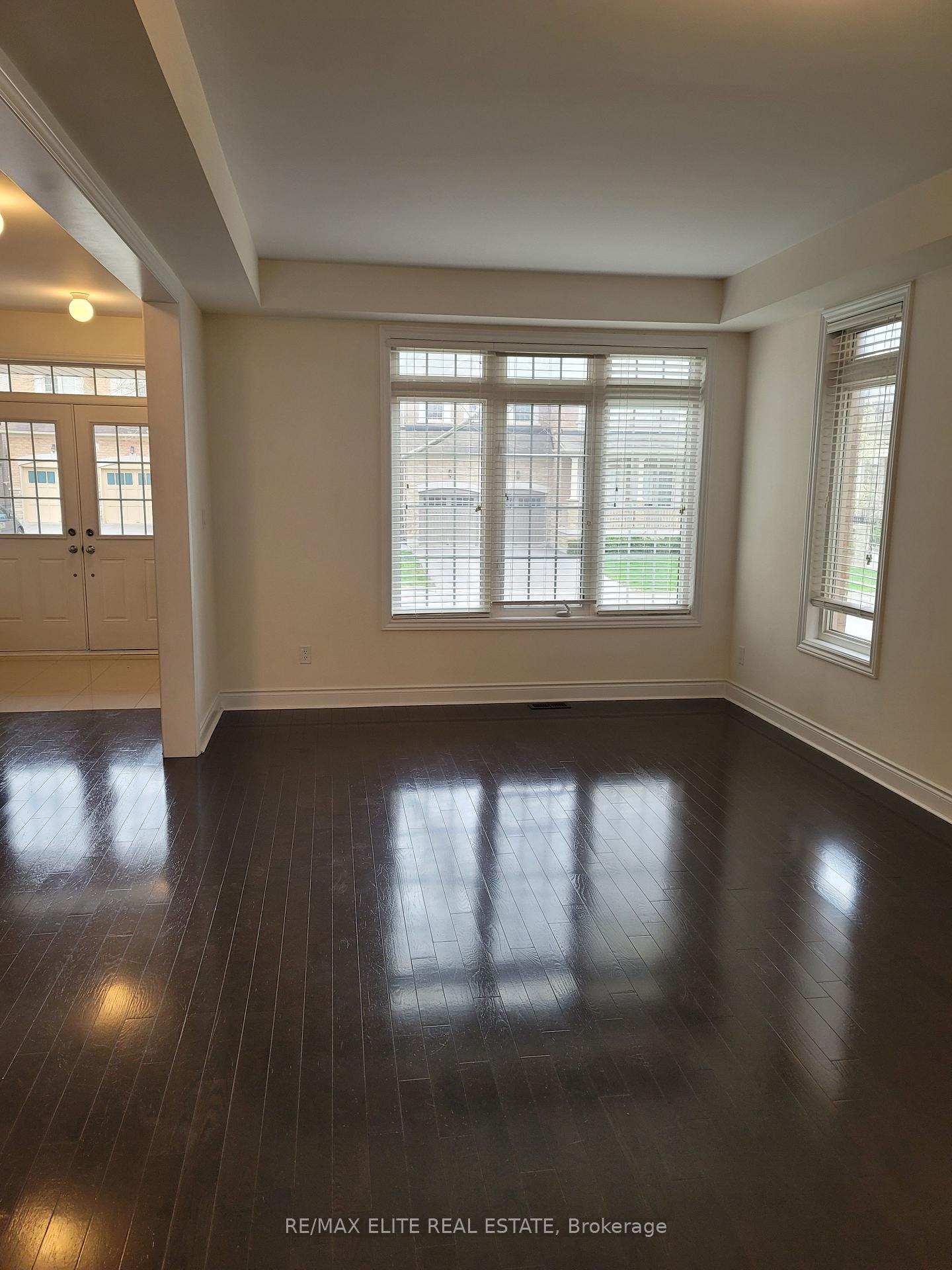 Photo 12 of 959 Ernest Cousins Circle, Newmarket, Stonehaven-Wyndham — HOMEH