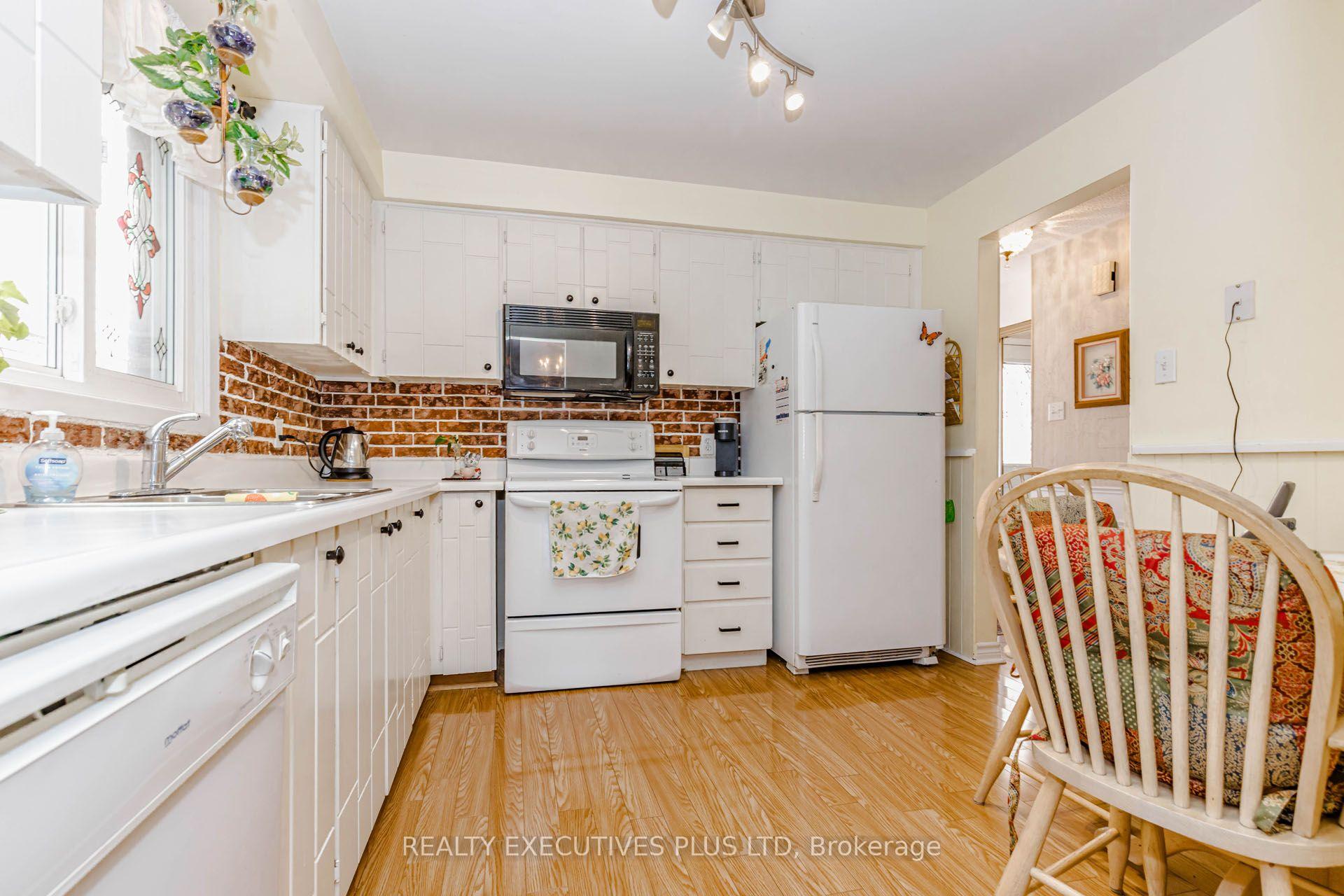 Photo 7 of 15 Mangrove Road, Brampton, Central Park — HOMEH
